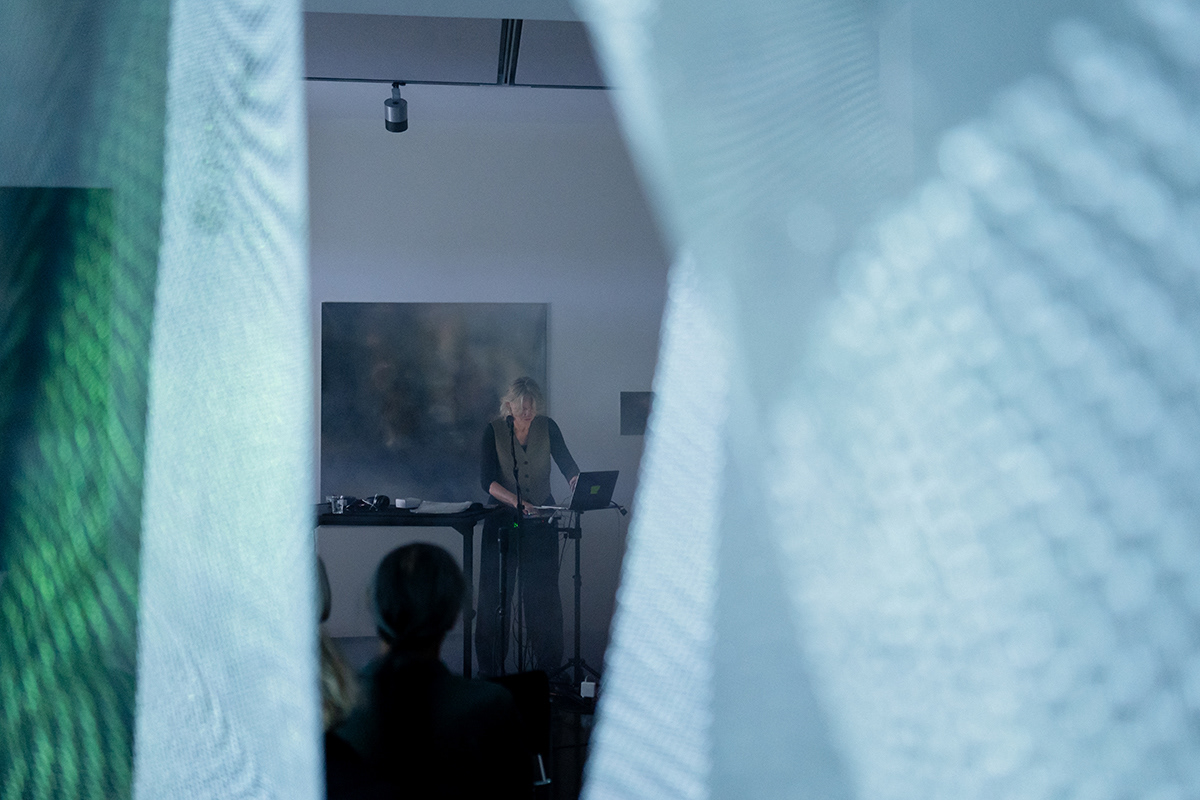 ©Julia Milberger, Martina Claussen live Performance Artoxin