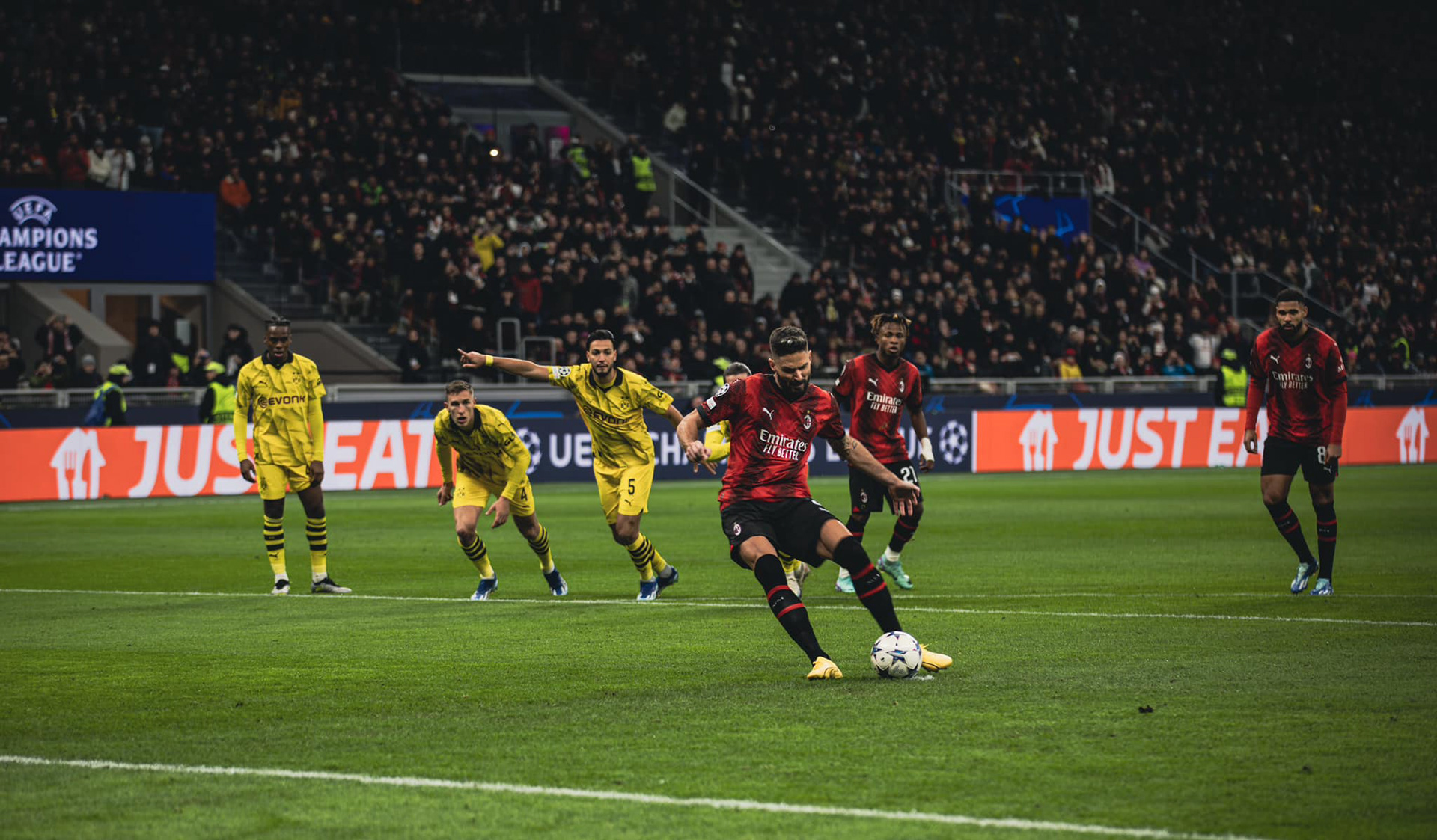 Giroud, AC MILAN - BORUSSIA DORTMUND (Champions League)