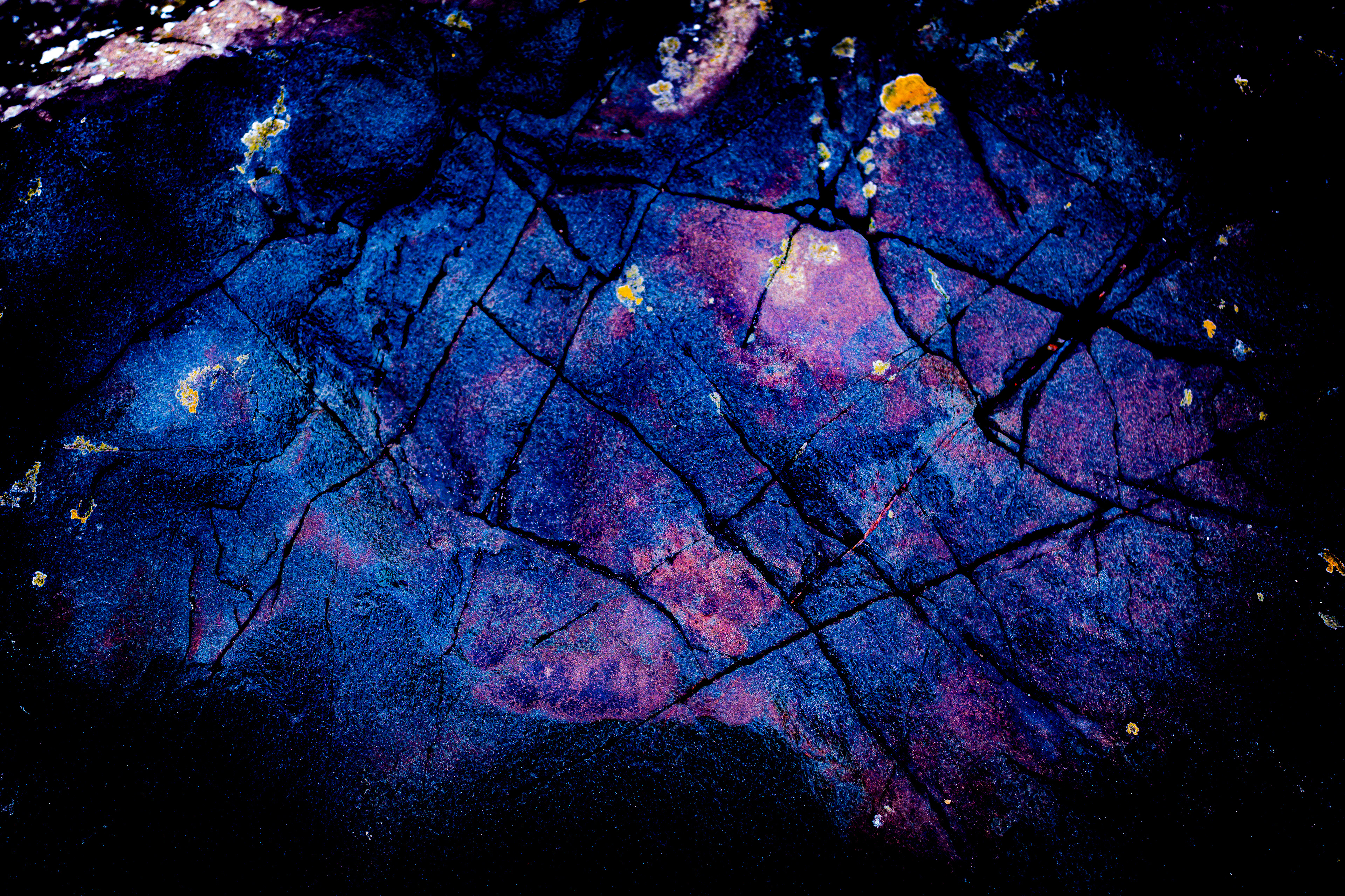 The Rocks - Between Worlds