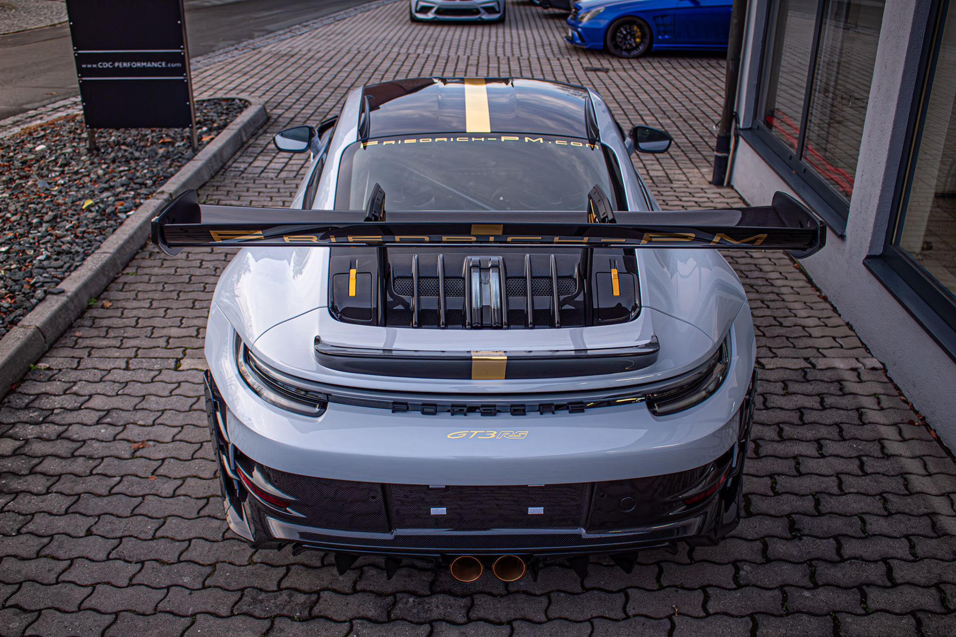 Der GT3 RS – pure Aerodynamik, eingefangen im Moment vor der Bewegung.