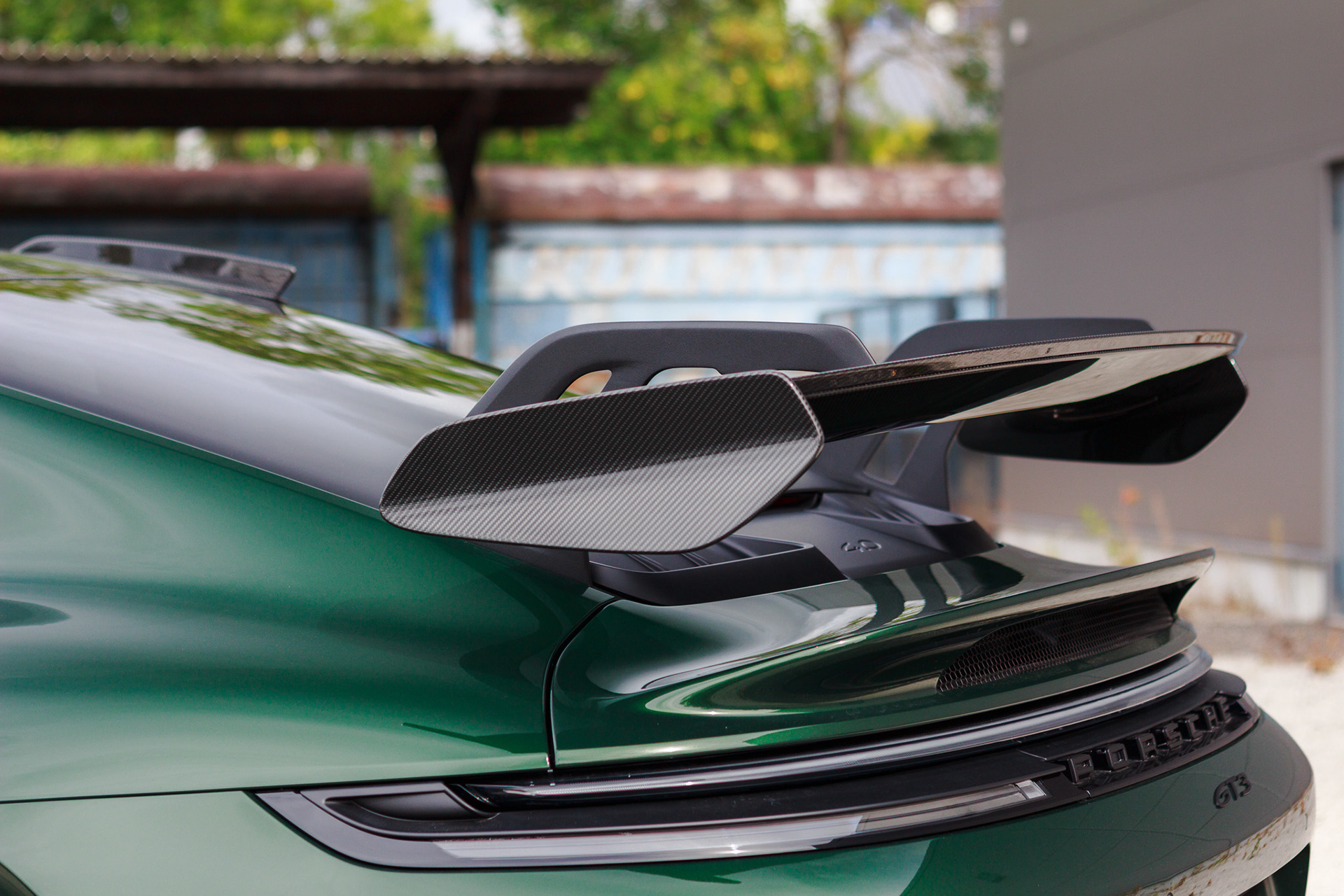 Der Flügel: Symbol für Balance zwischen Kraft und Aerodynamik.