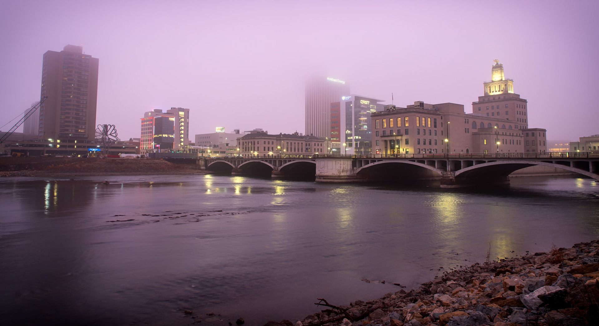 Taking Advantage of Fog Advisory - Downtown: With the recent warm front, it's a recipe for fog this time of year. Taking advantage of time off to scoot downtown to get some of the lights in the fog.