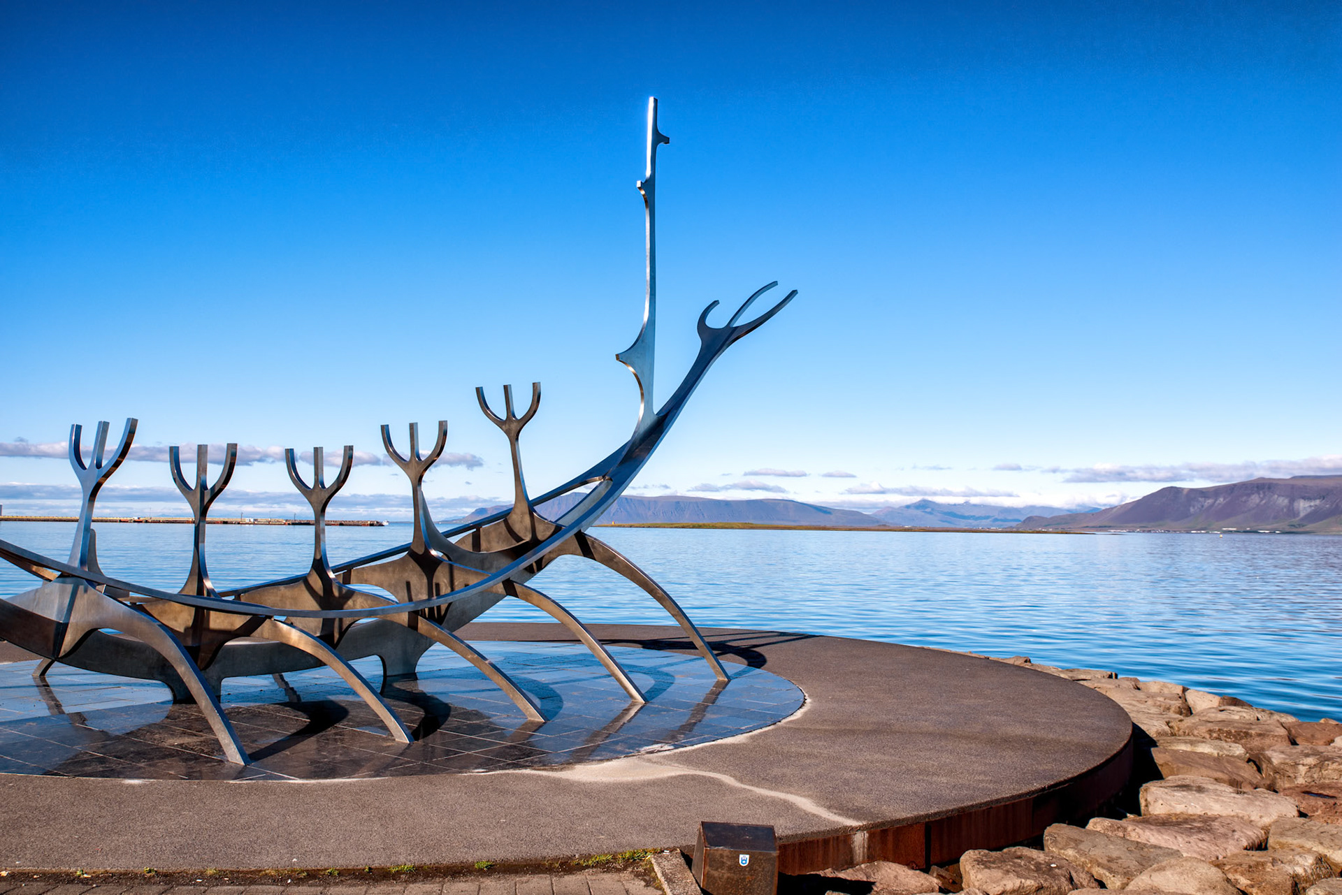 Sun Voyager looks to Sea