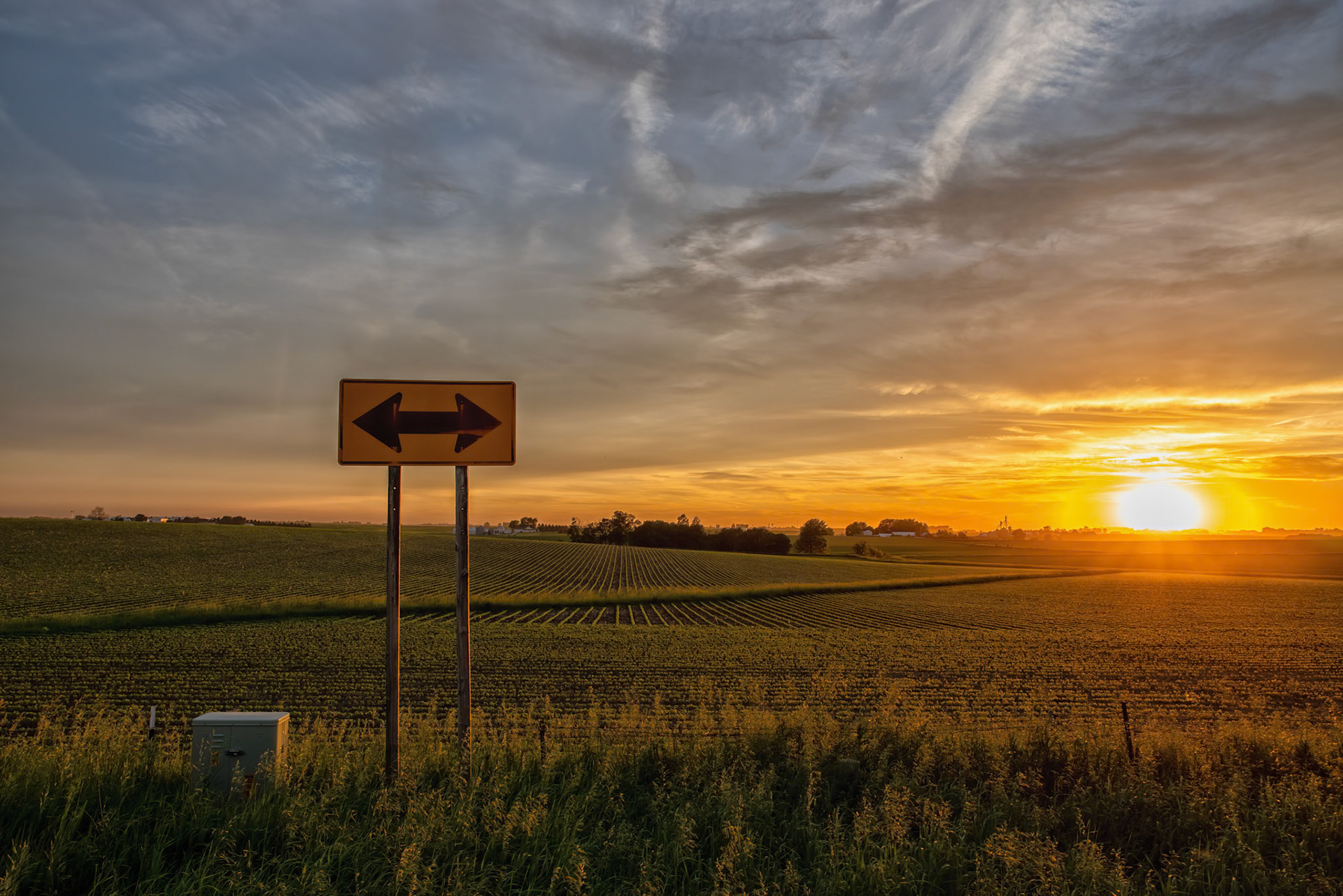 Pick a Direction: As the high level clouds moved in from Cristobal, I journeyed north to capture the last rays of sunlight over the fields of Linn County.