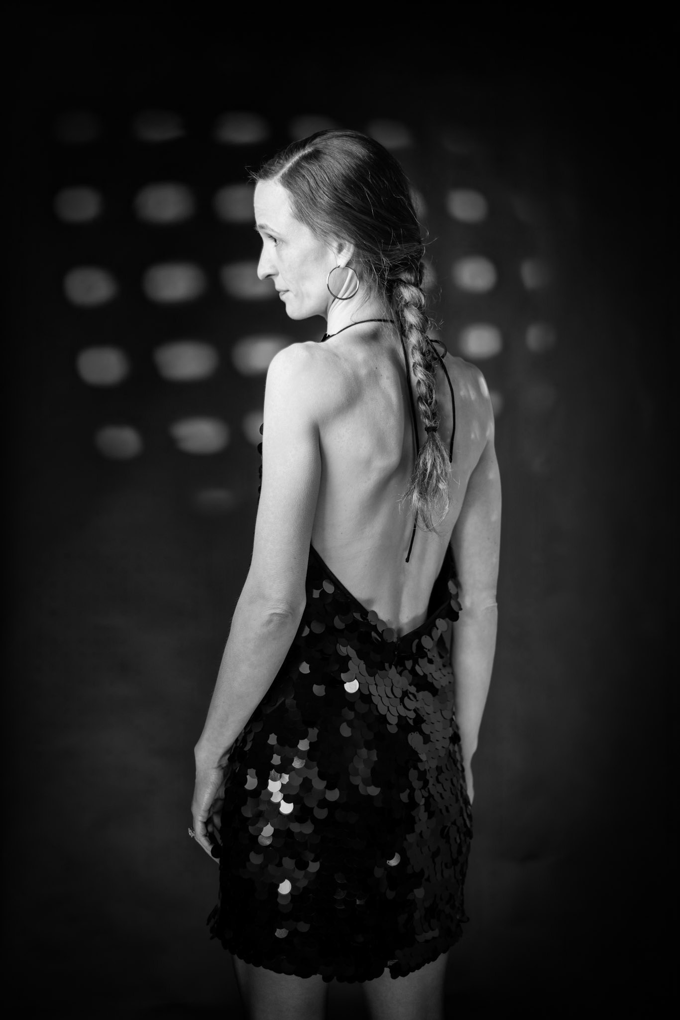 Midnight Edge - Fatal Attraction: Shimmering sequins and a profile that cuts through the haze. Some traces are impossible to erase; some glances are impossible to forget.