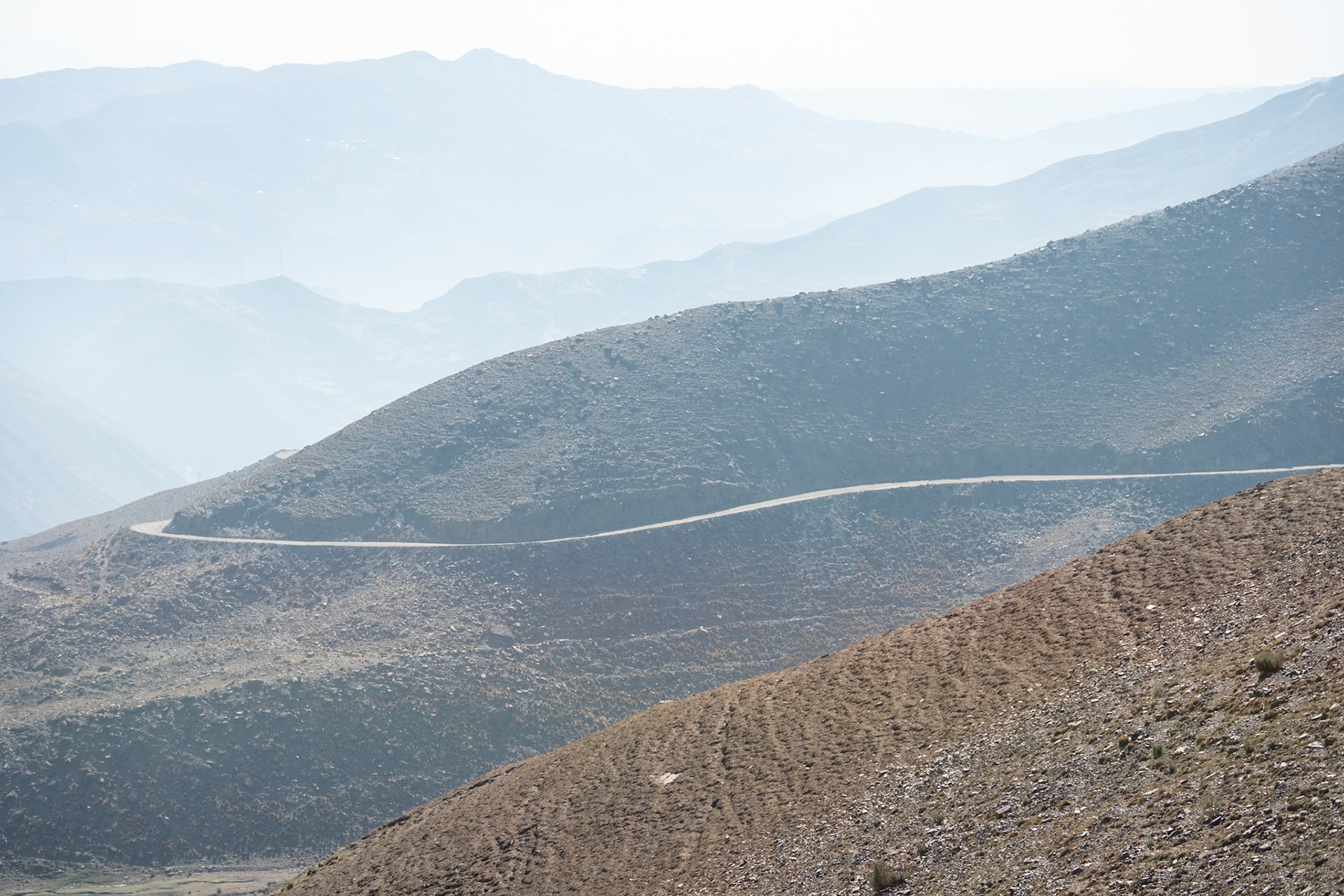 The long (mostly) descent to La Paz