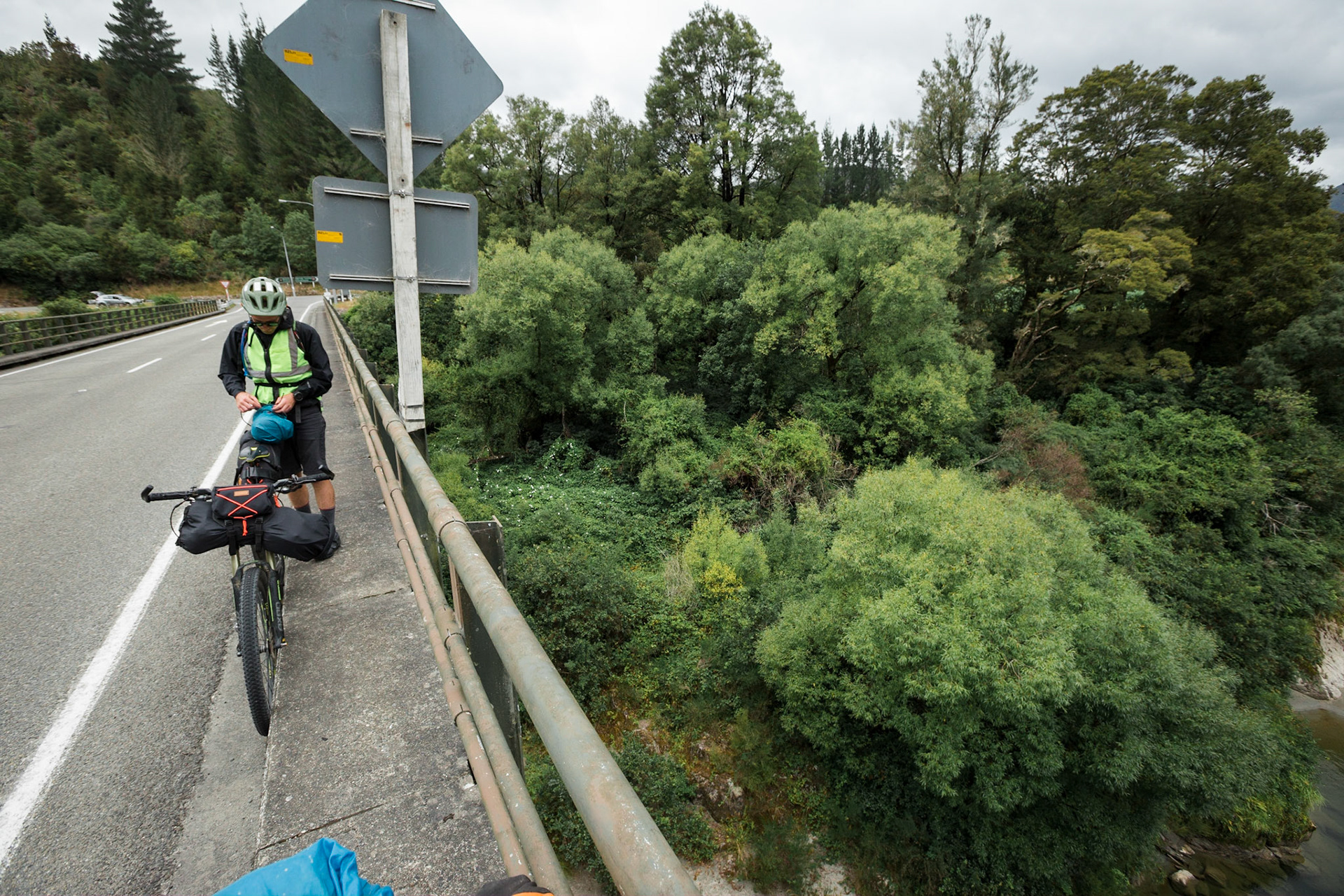 Due to flooding and route closures we detoured down the Kawatiri/Buller and south past Punakaiki. Unfortunately this meant missing several highlights such as Maruia Saddle and the Big River route 