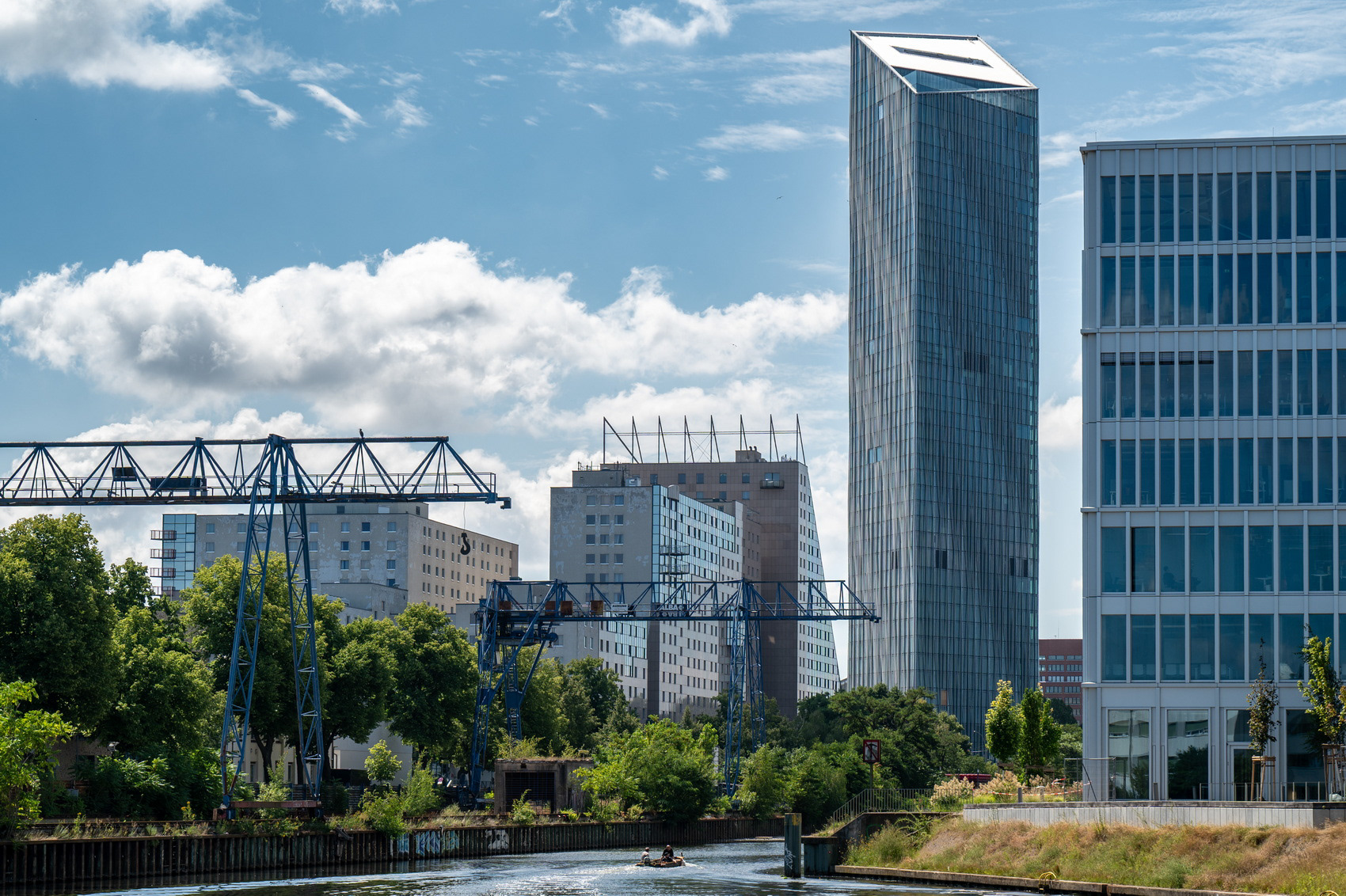 Estrél mit Tower und SRH Campus