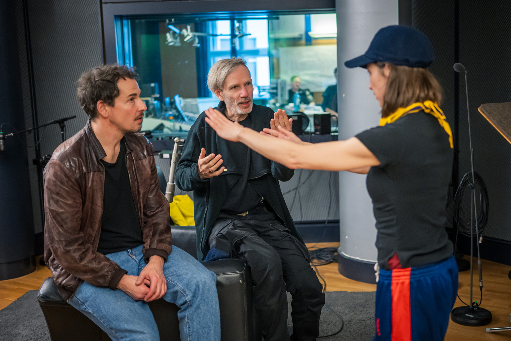 Felix Kramer und Aenne Schwarz mit Kai Grehn