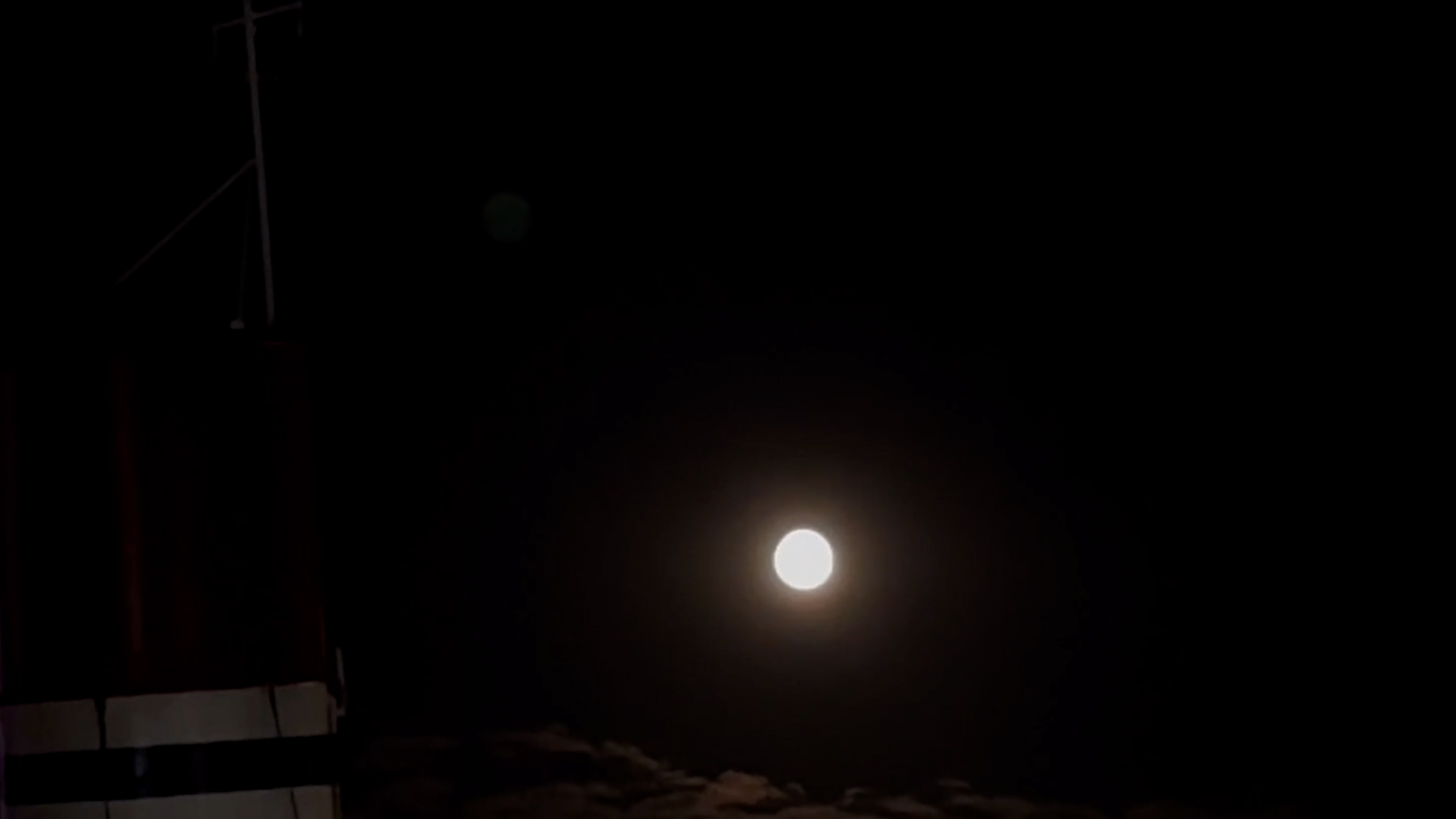 Zoom to moon