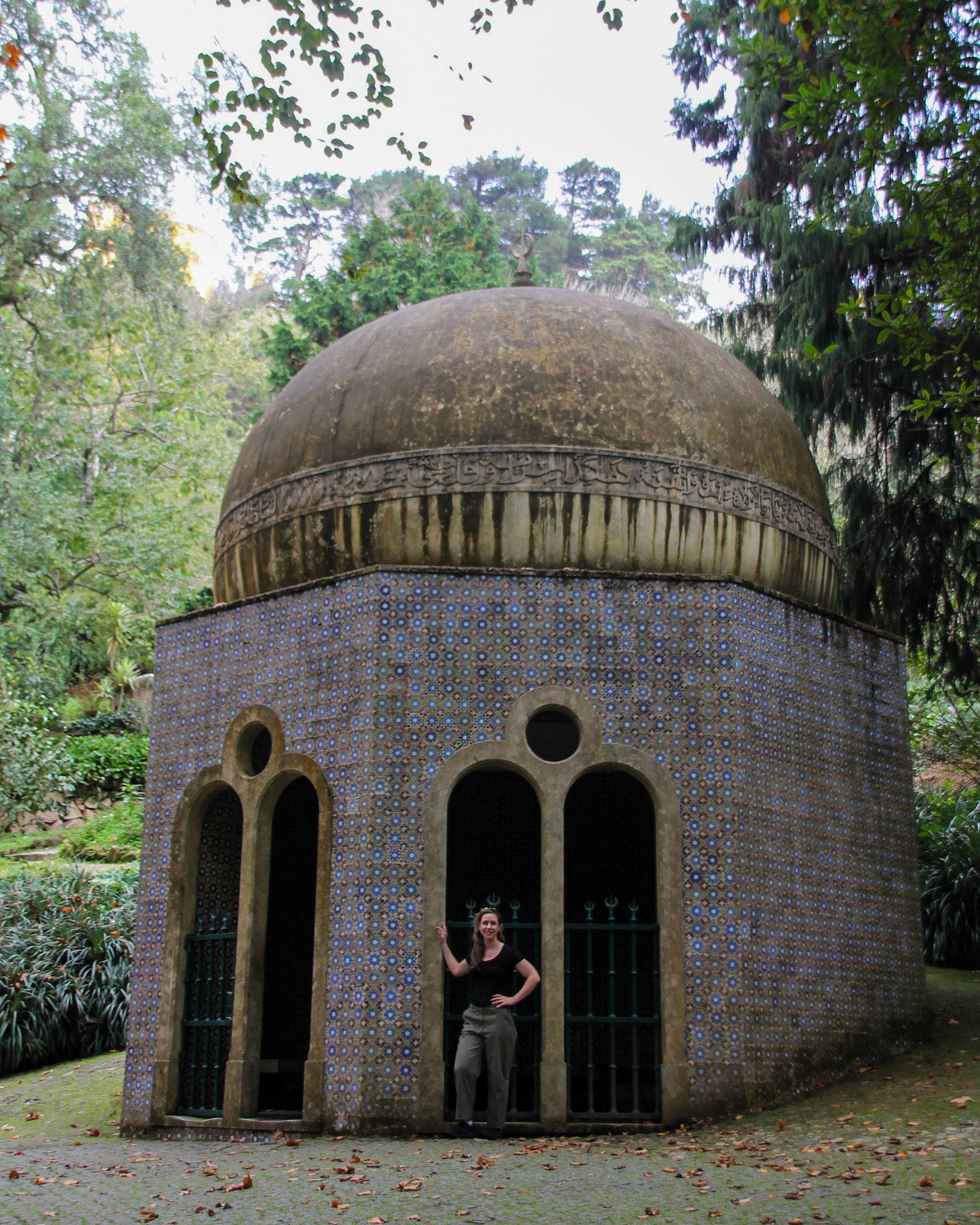Kelly at Sintra cistern