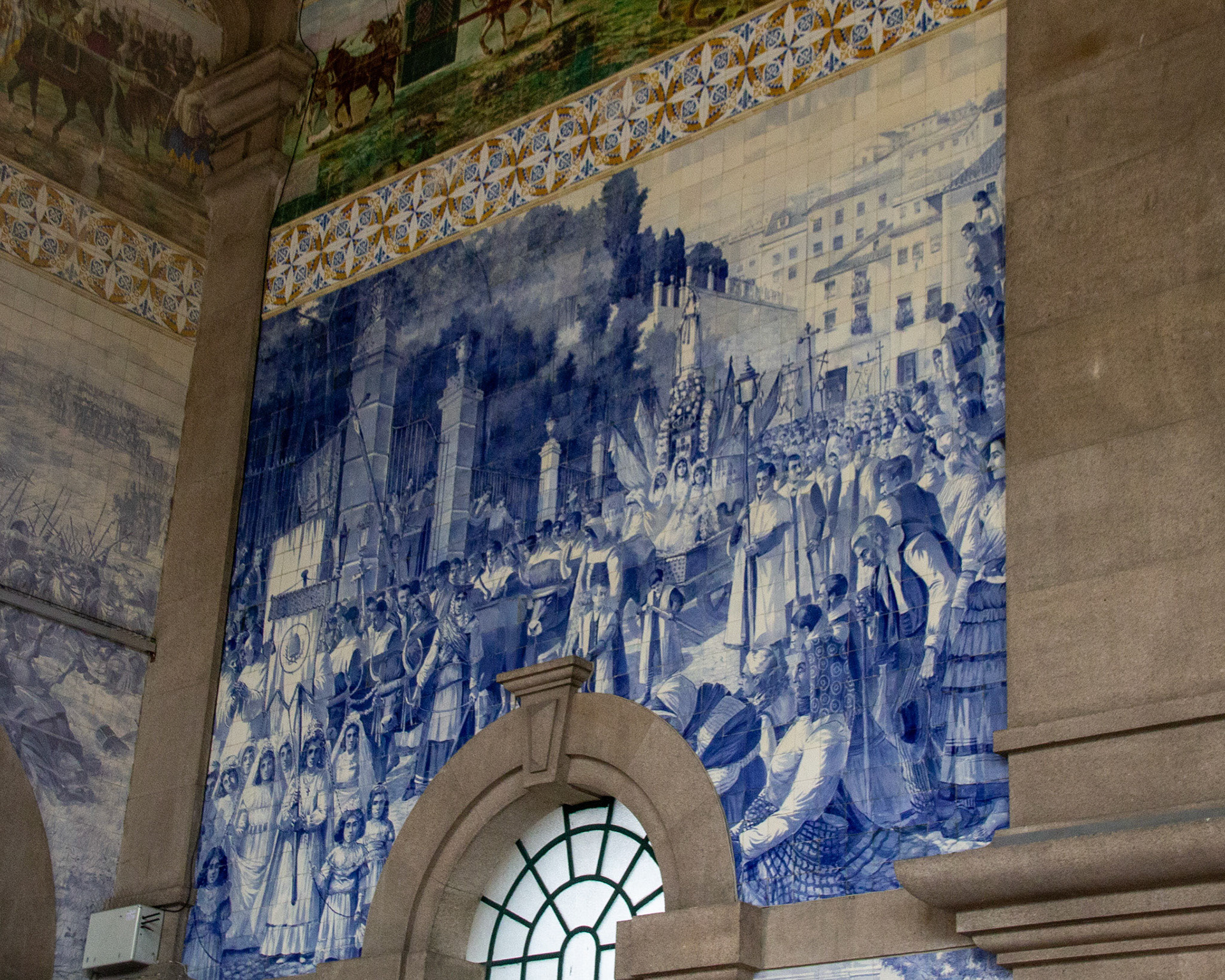 Mosaic at Sao Bento train station