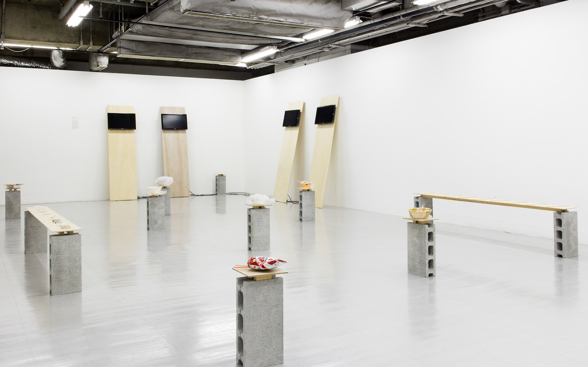 taichi sunayama - Exhibition design for Tomoya Watanabe "Trust and Achivement", ARTZONE, Kyoto. - tsnym.nu