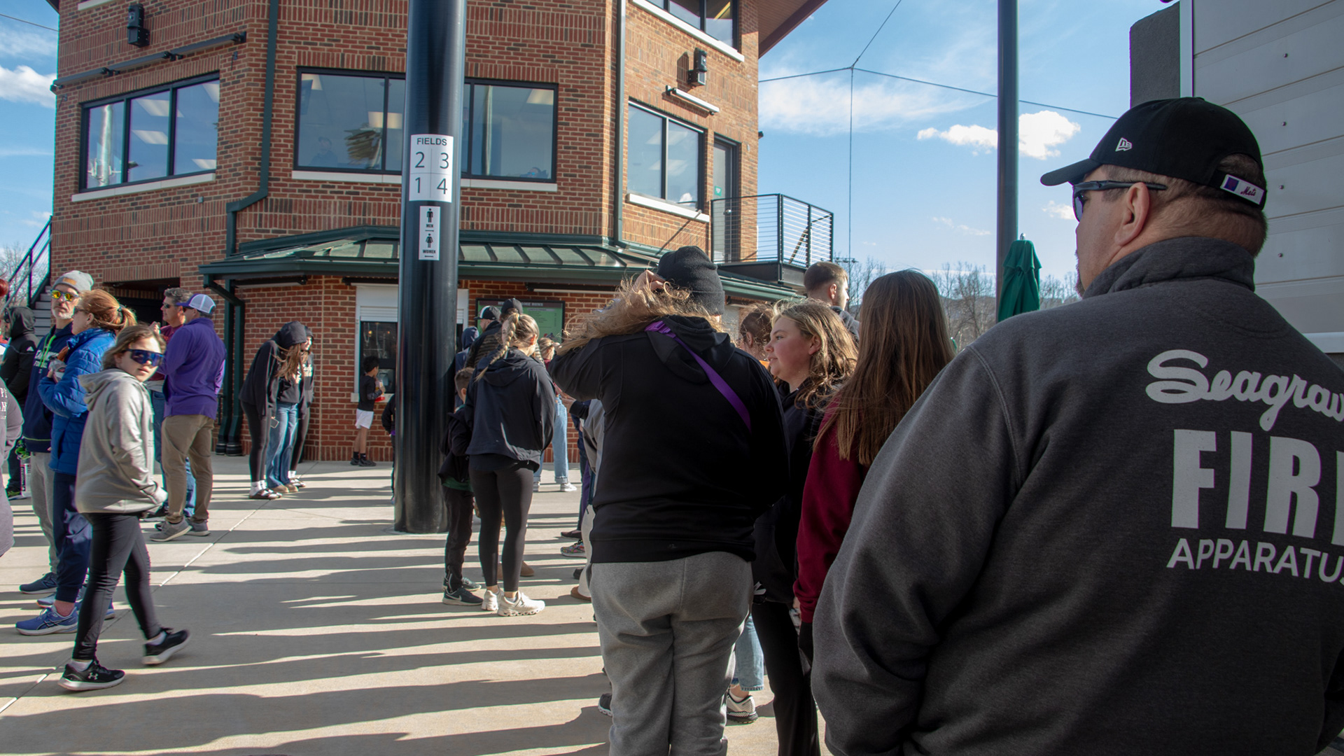 SALEM, Va., March 1, 2025 — Concessions: Fans queue to purchase hot dogs, popcorn and nachos at the facility’s concession stand. Photo: Sam Mostow
