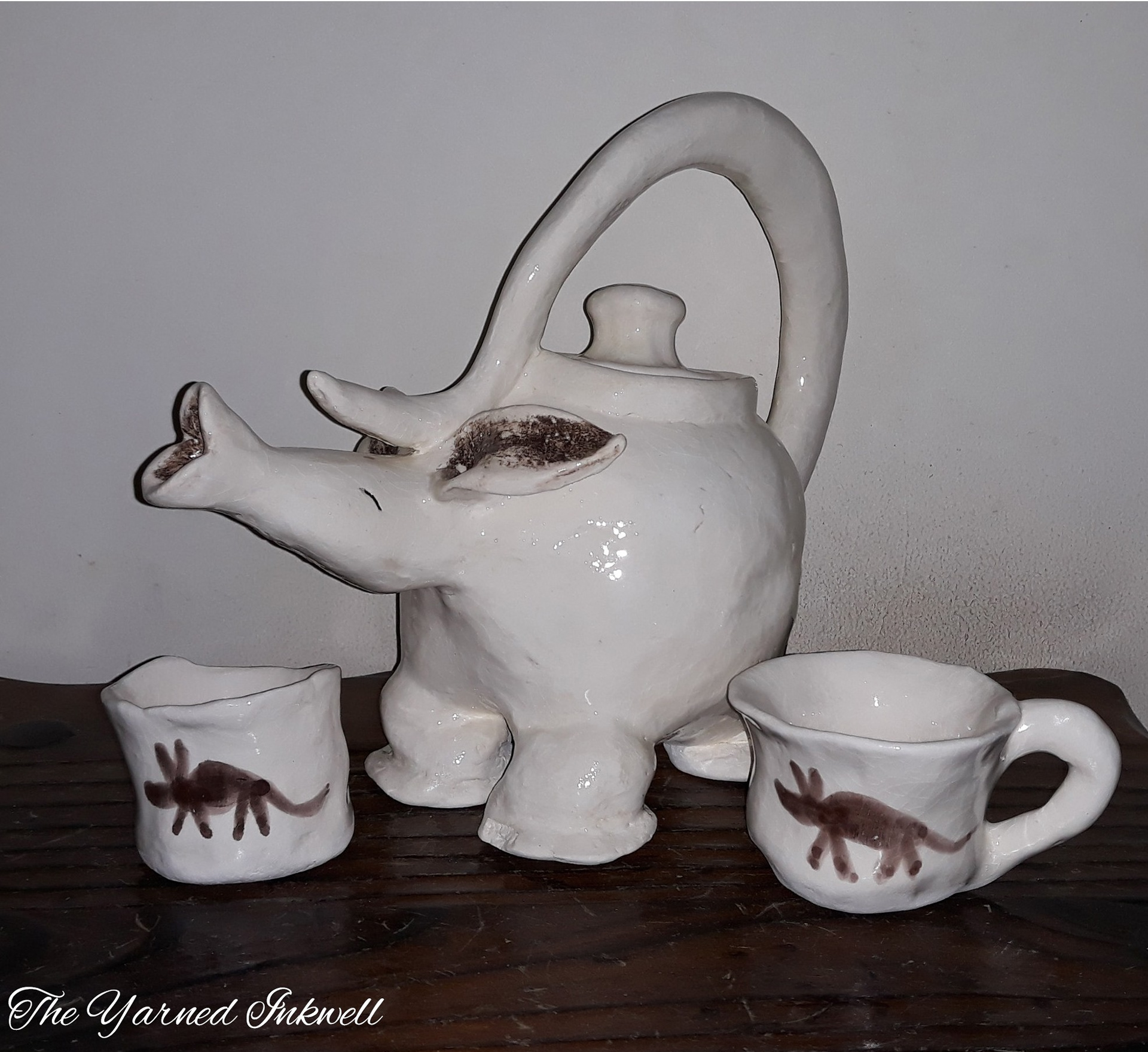 Aardvark Tea Set