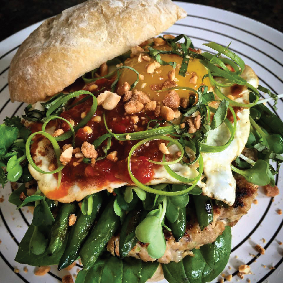 Gai Pad Krapow Burger