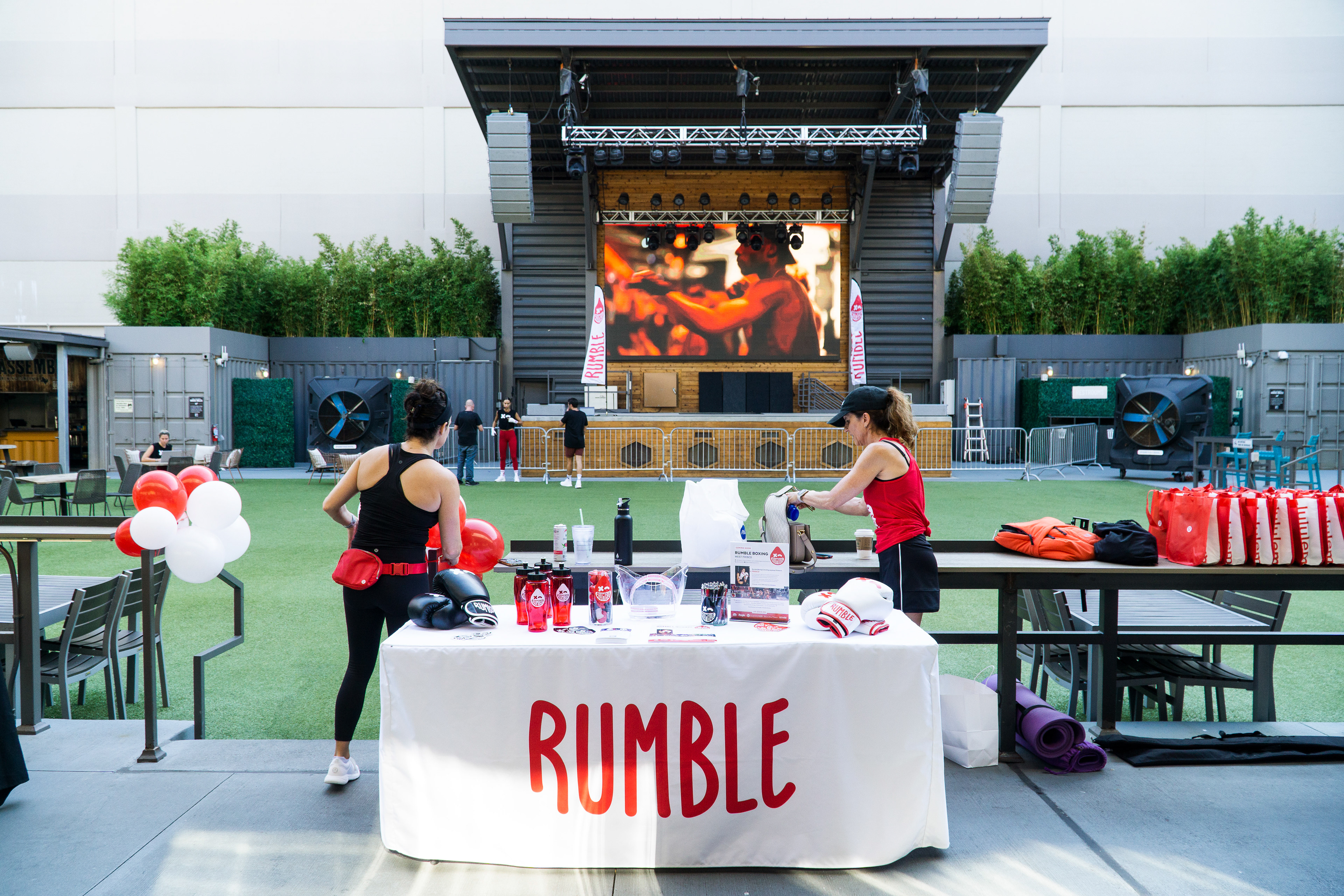 Rumble boxing gym x Lululemon pop up boxing class