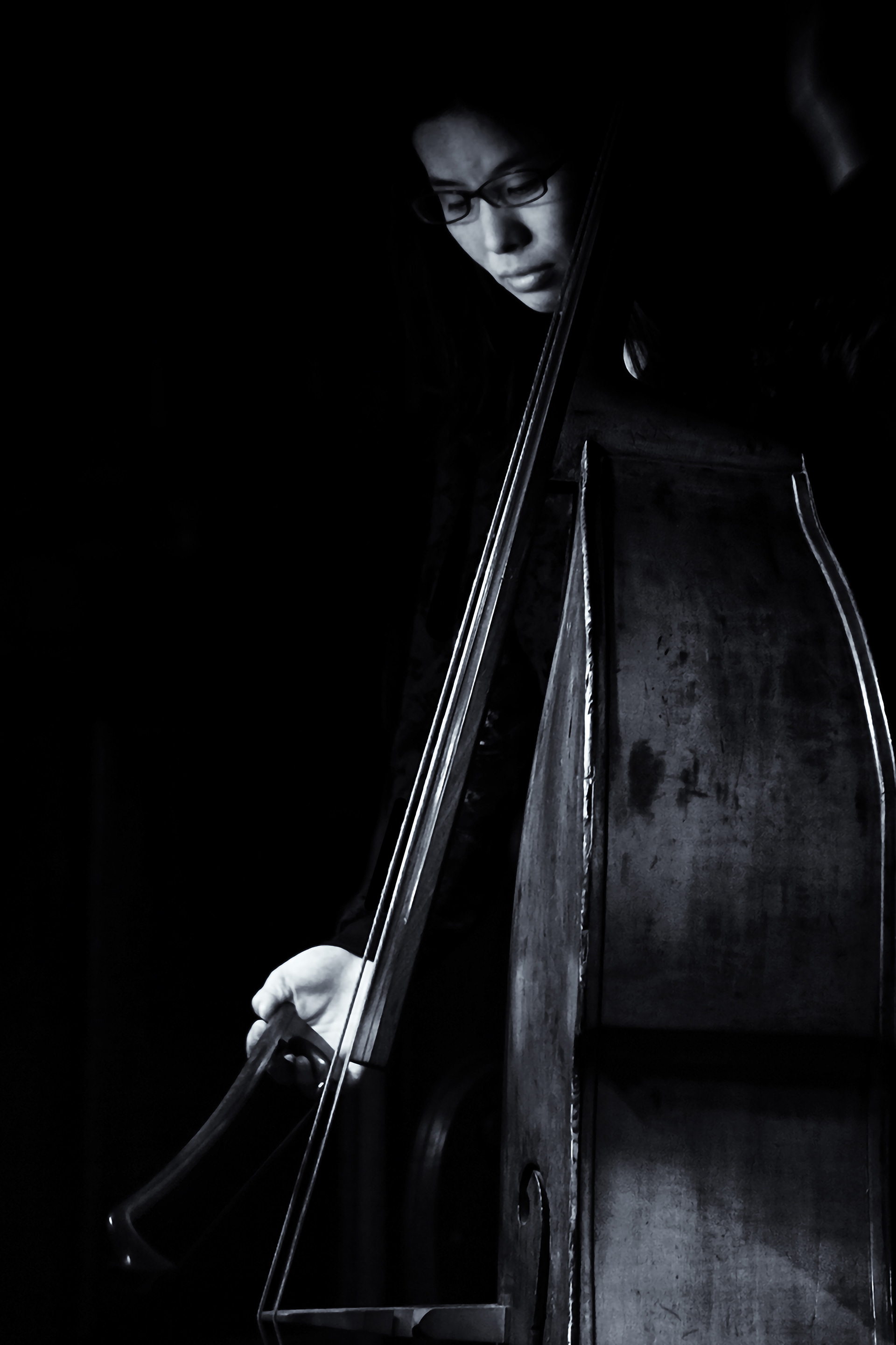 Shuko Sugama, violone Cathédrale St Sauveur, Aix-en-Provence Concert Bach 2014