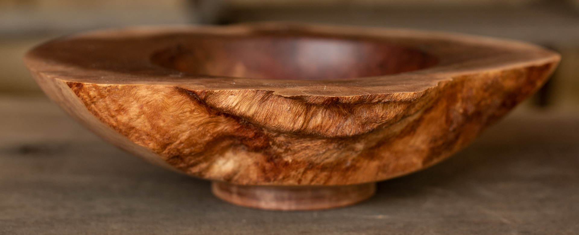 4. BURL BOWL, Red Morrel, 21x6cm