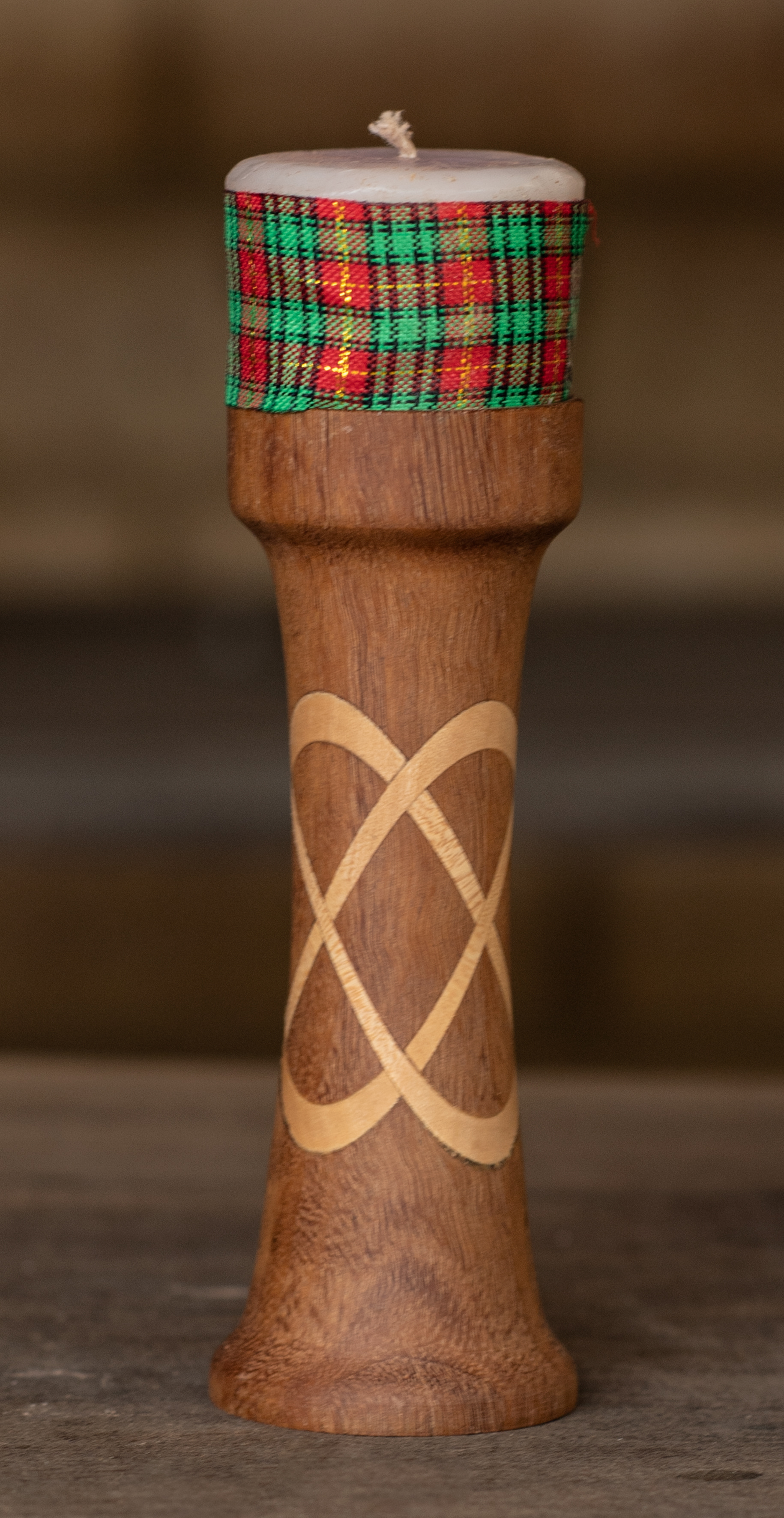 11. CANDLE HOLDER (Celtic Knot), Jacaranda, 4x12cm