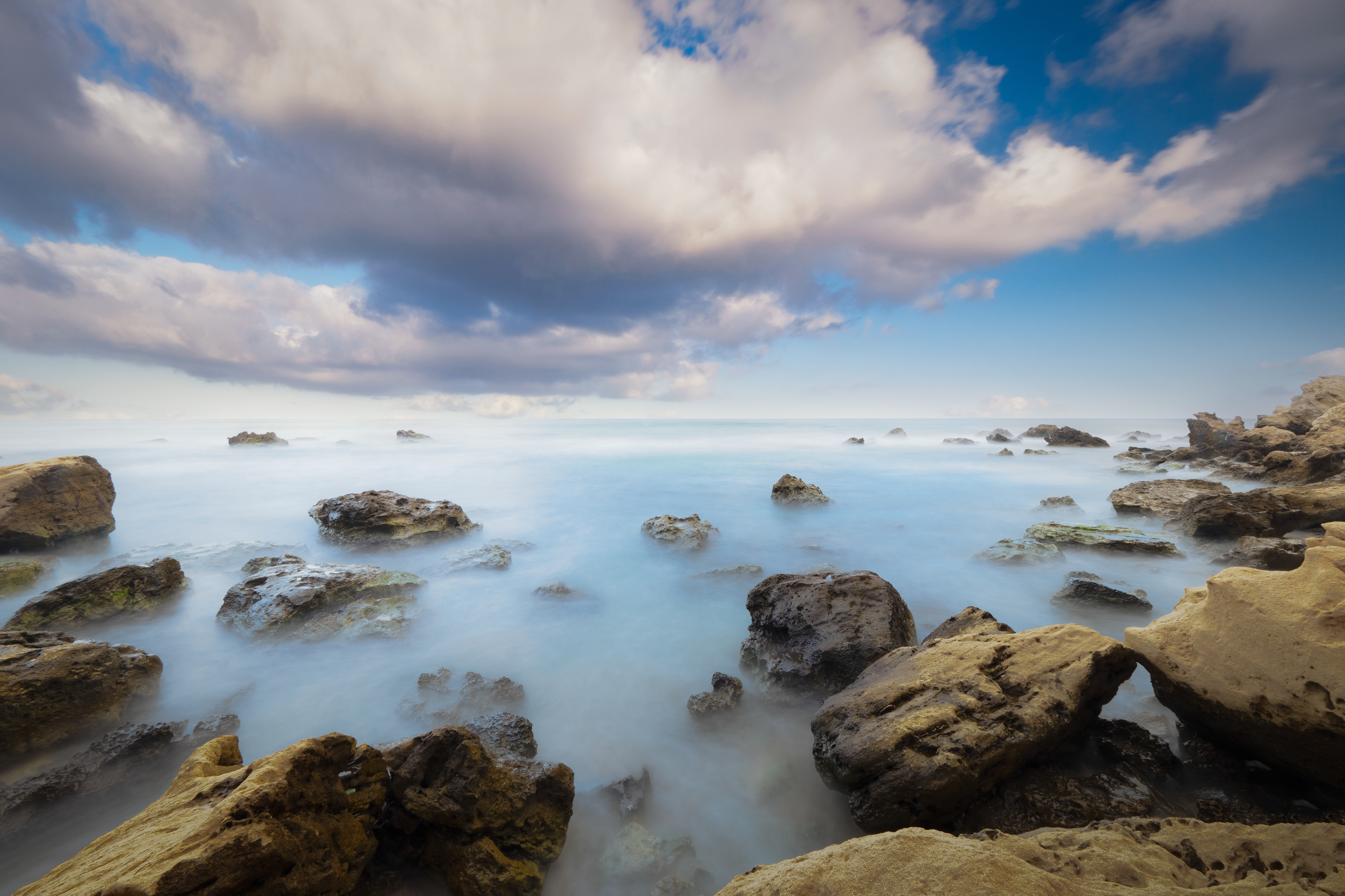 Long exposure over the sea and beach place of Gedor national park.