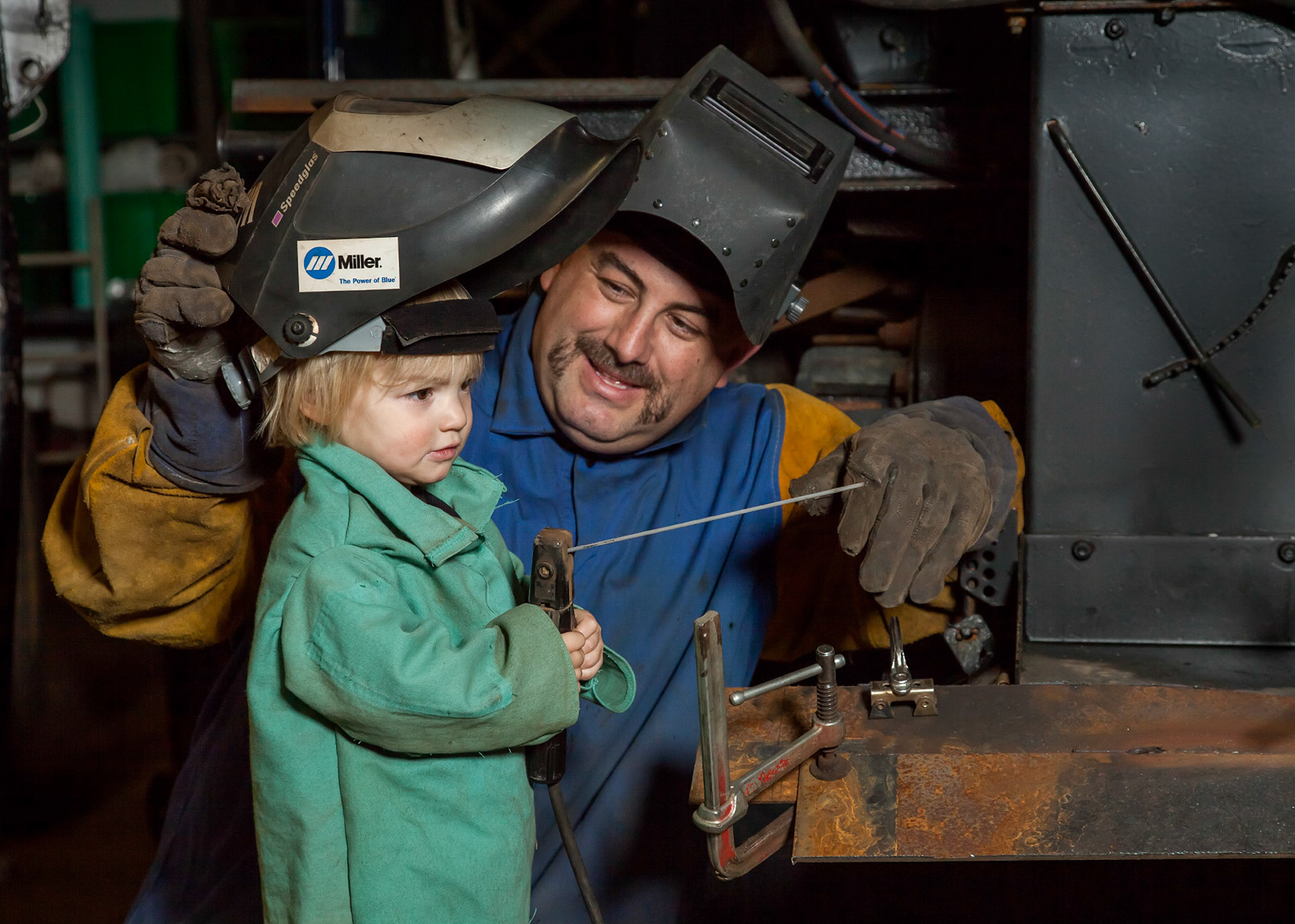 The Welder and his daugthers