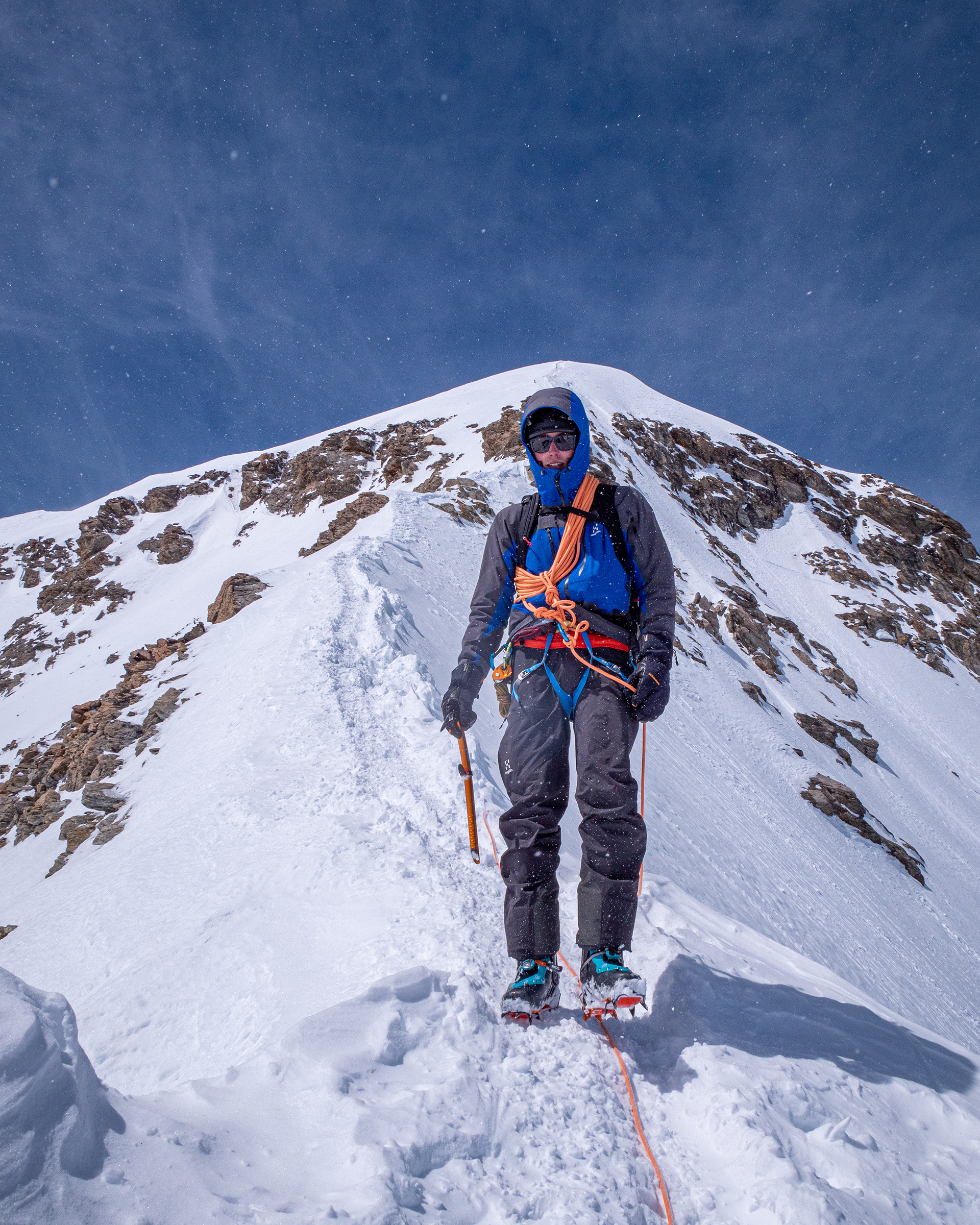 Mönch 4107 m / Schweiz ©Cedric Weis