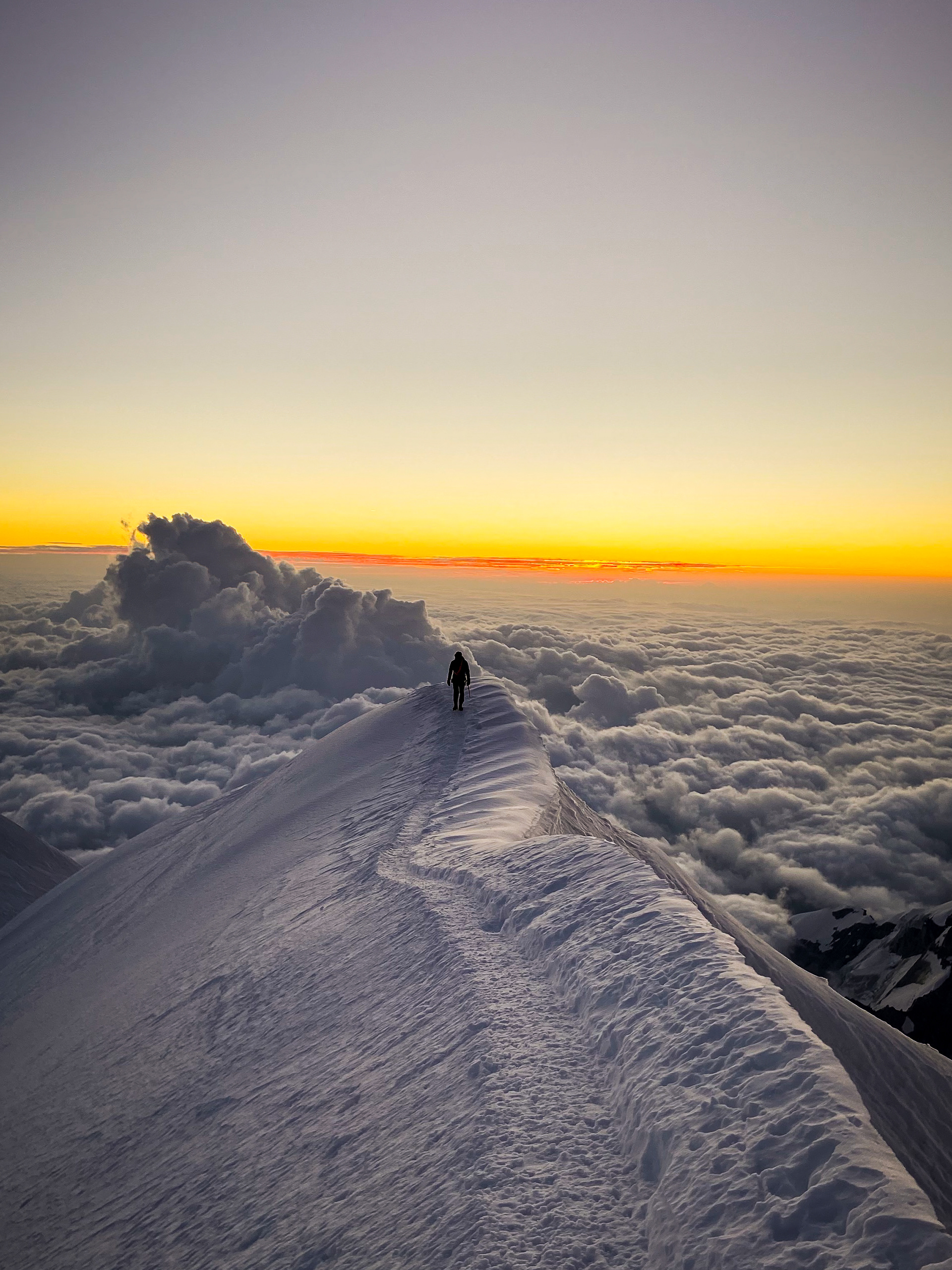 Parrotspitze 4443 m / Schweiz ©Cedric Weis