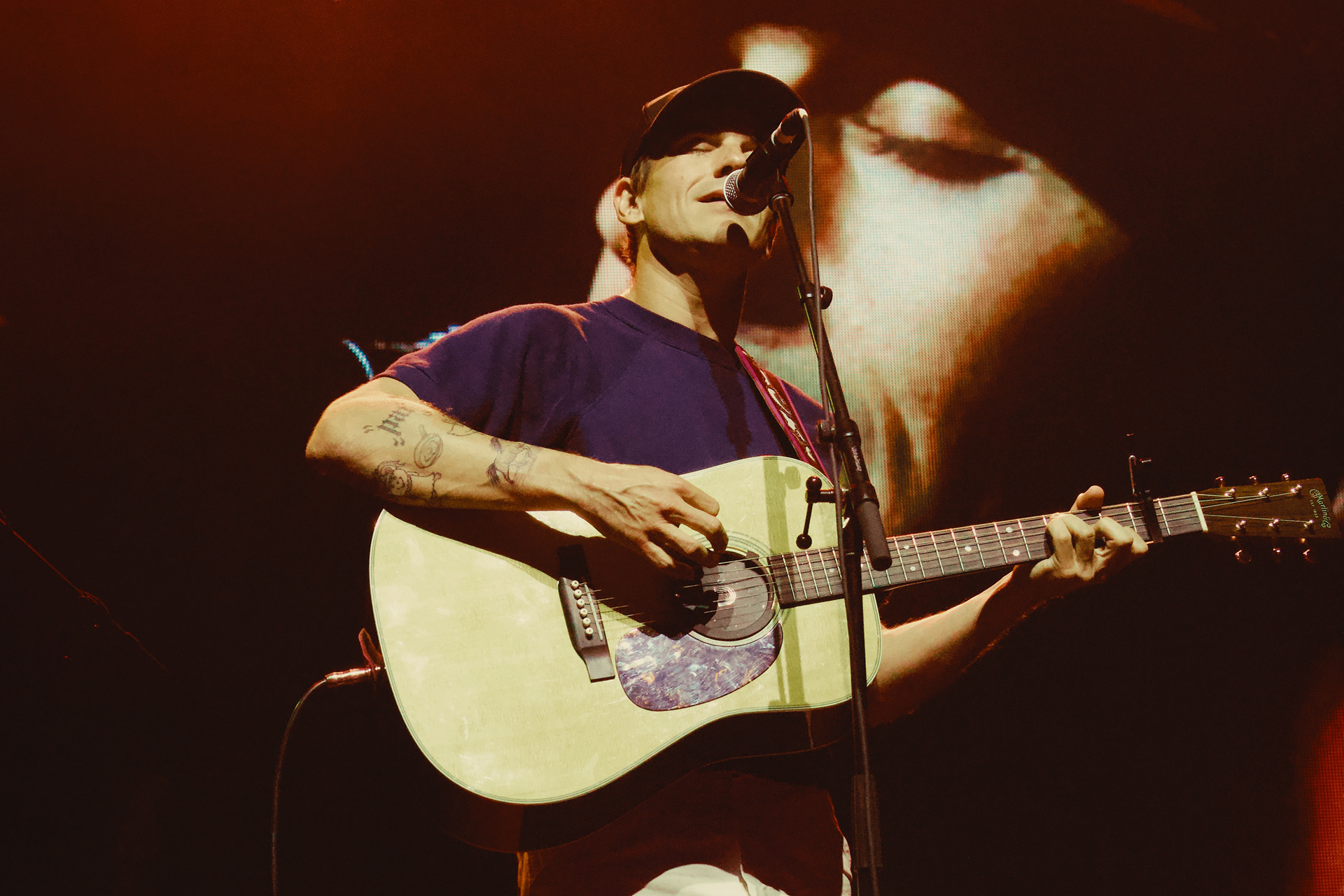 MEDIUM BUILD - RIVERSTAGE