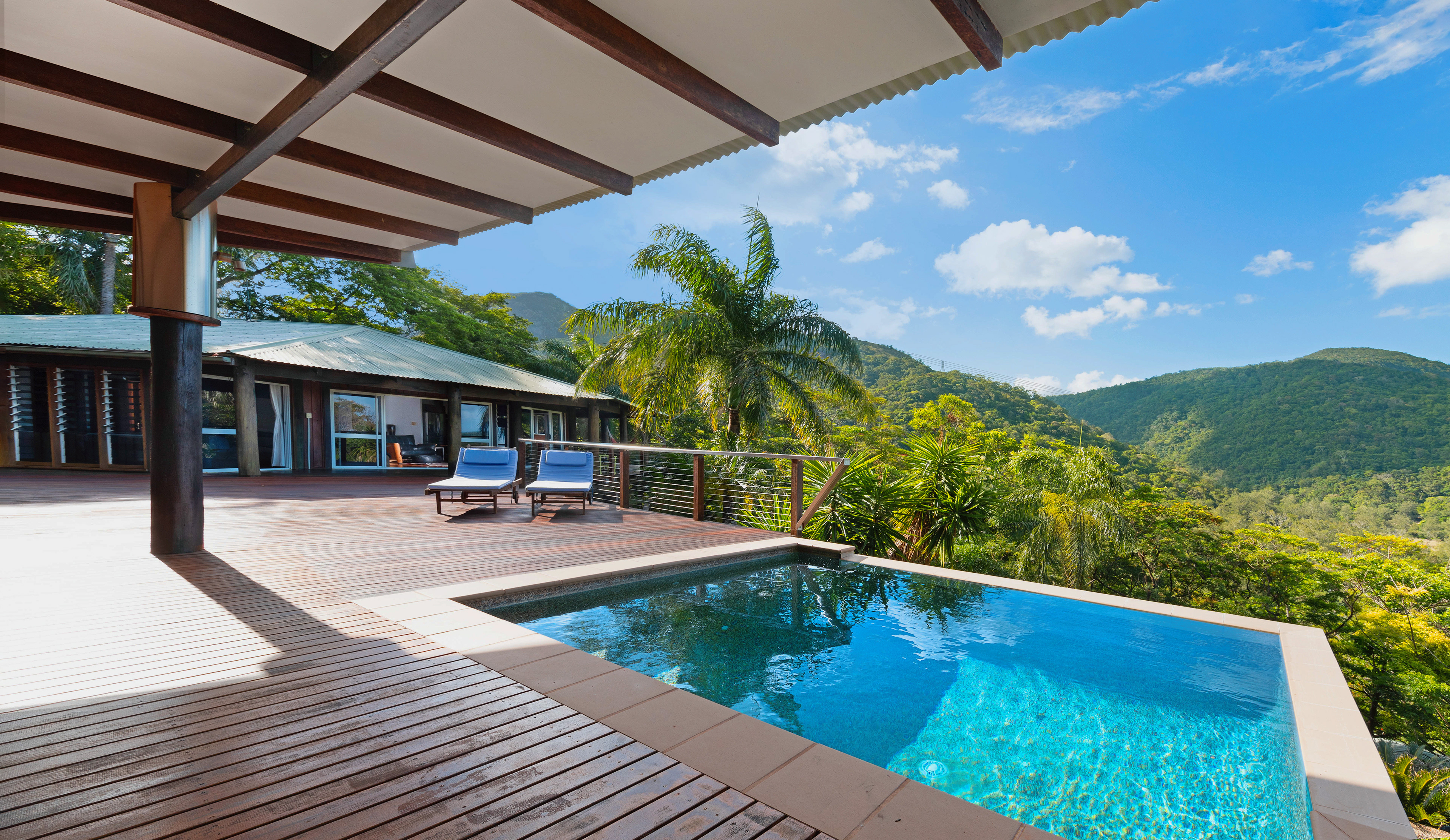 Dream Deck View to the rain Forest