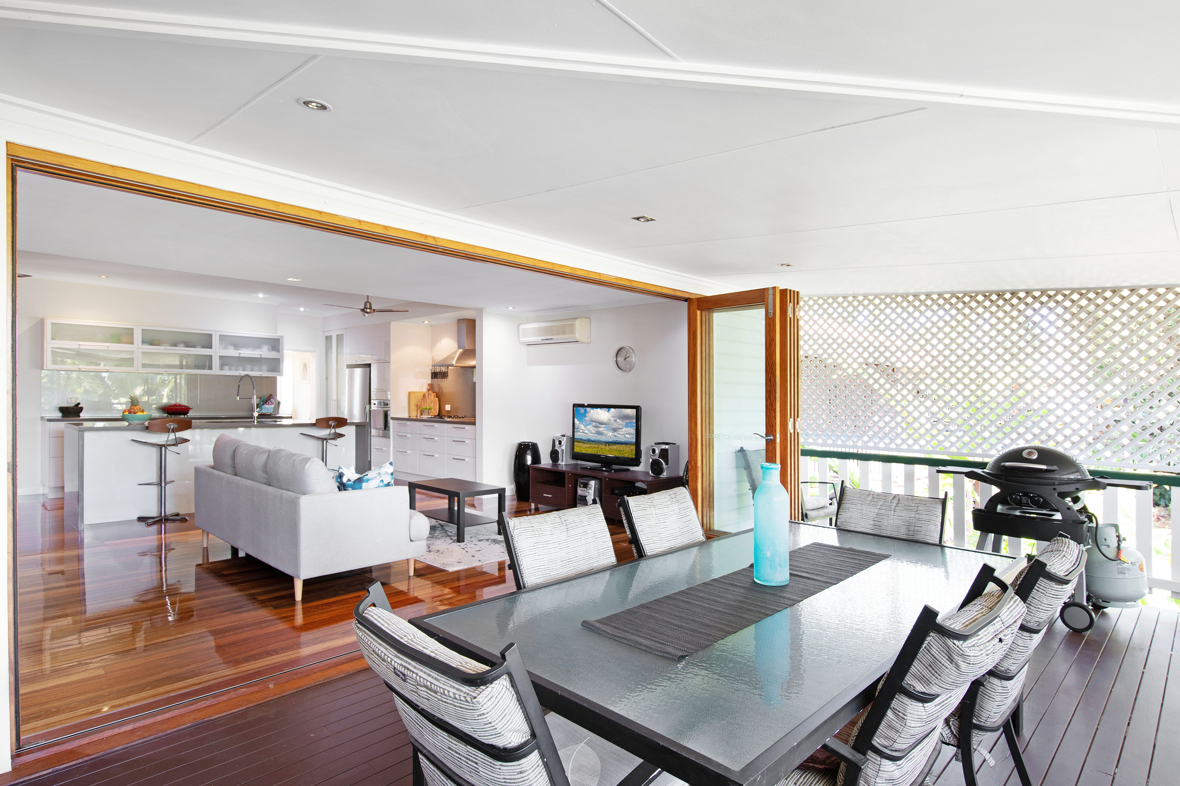 wide angle indoor /outdoor