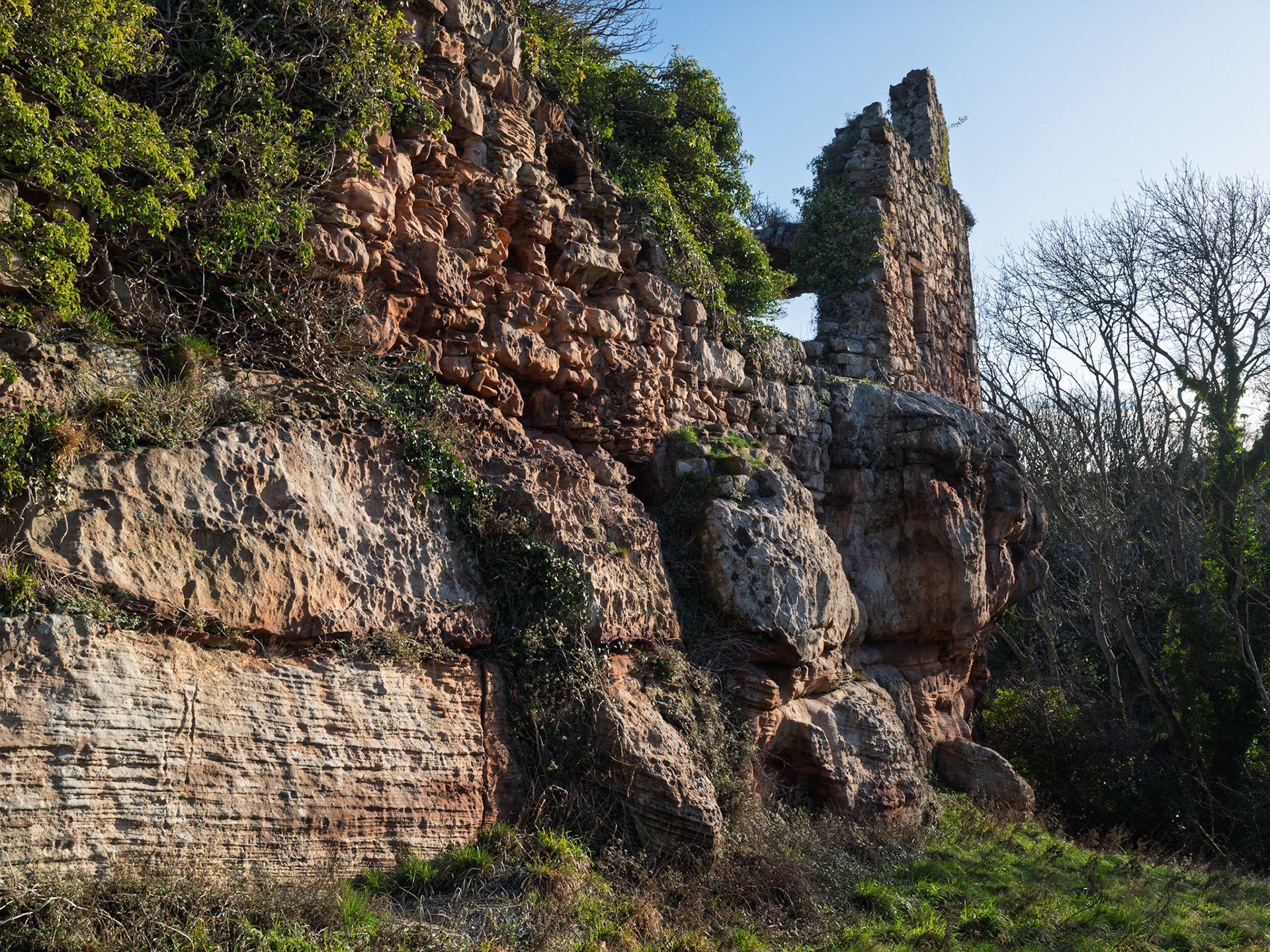 Innerwick castle