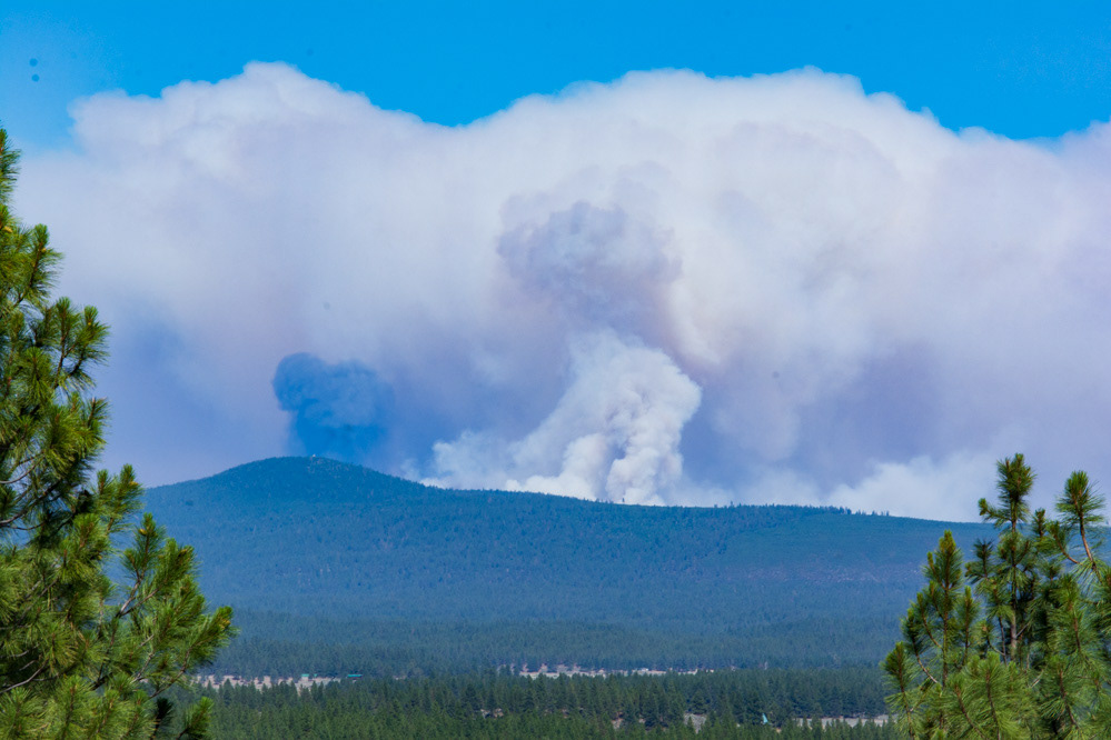 Bootleg Fire Over Calimus Butte