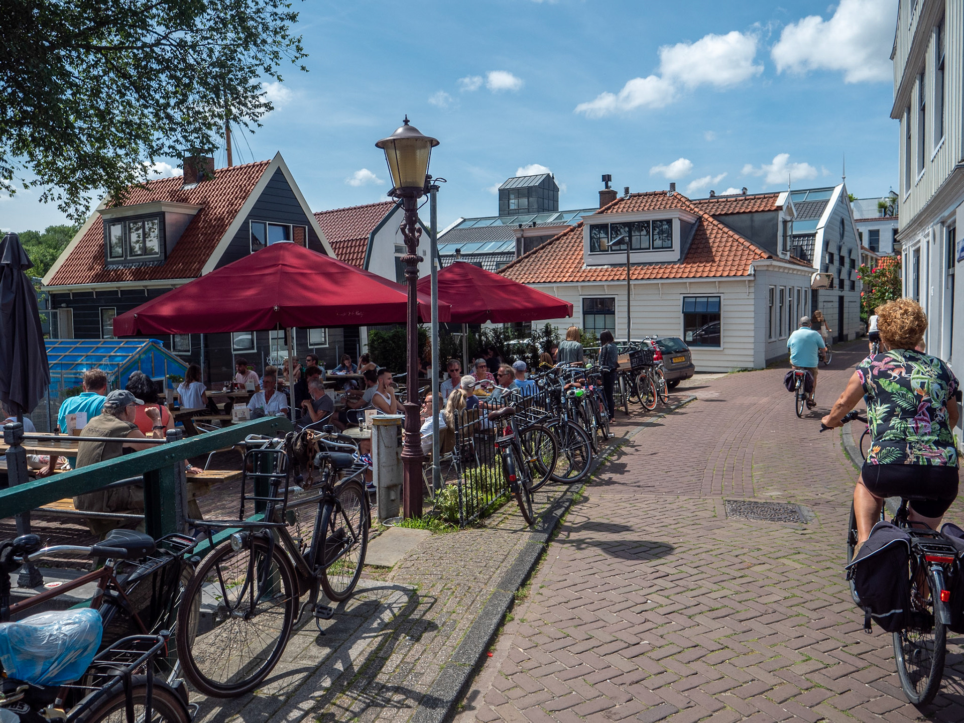 Nieuwedammerdijk in Amsterdam Noord