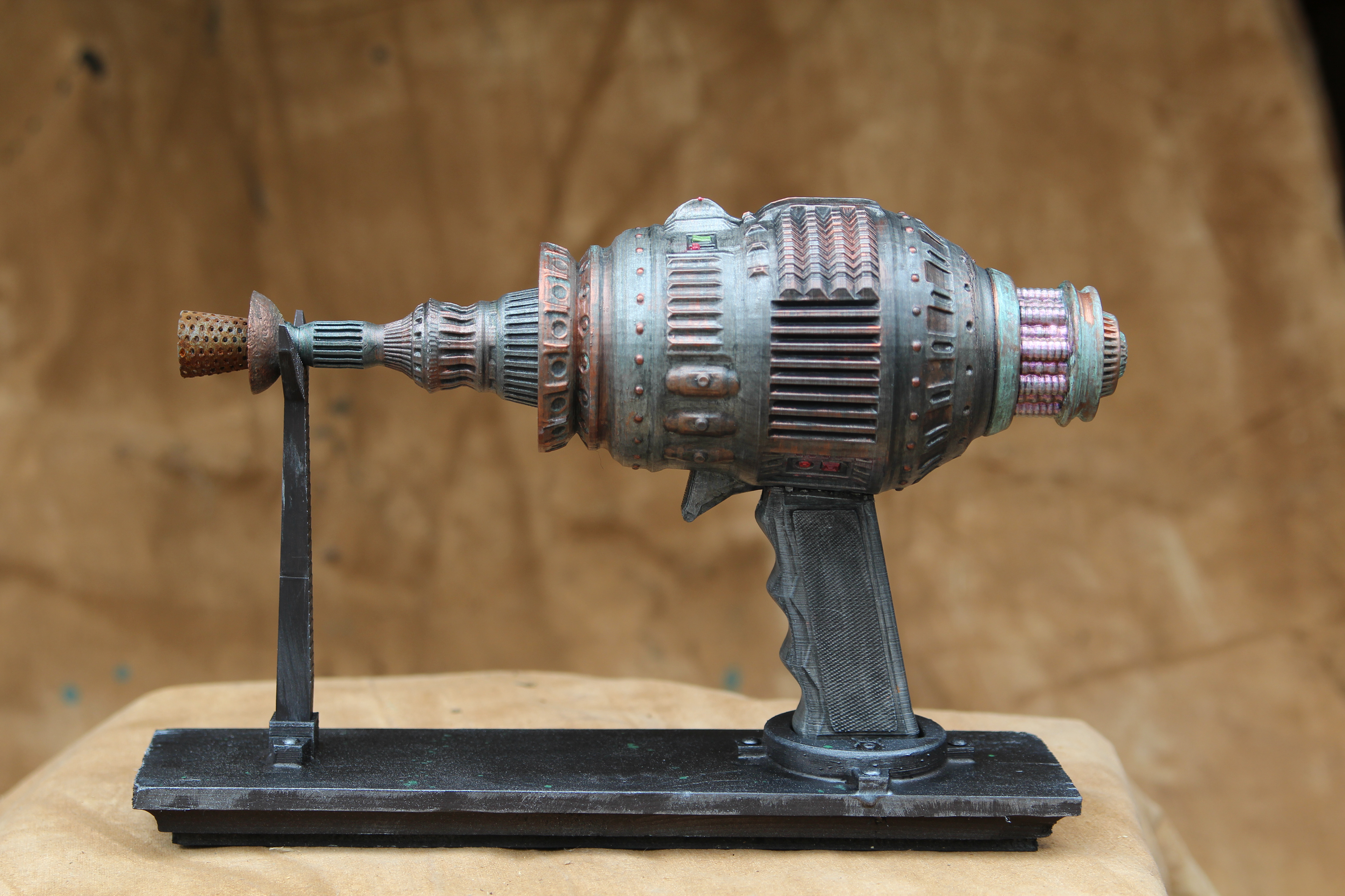 Uranus Raygun Painted V1