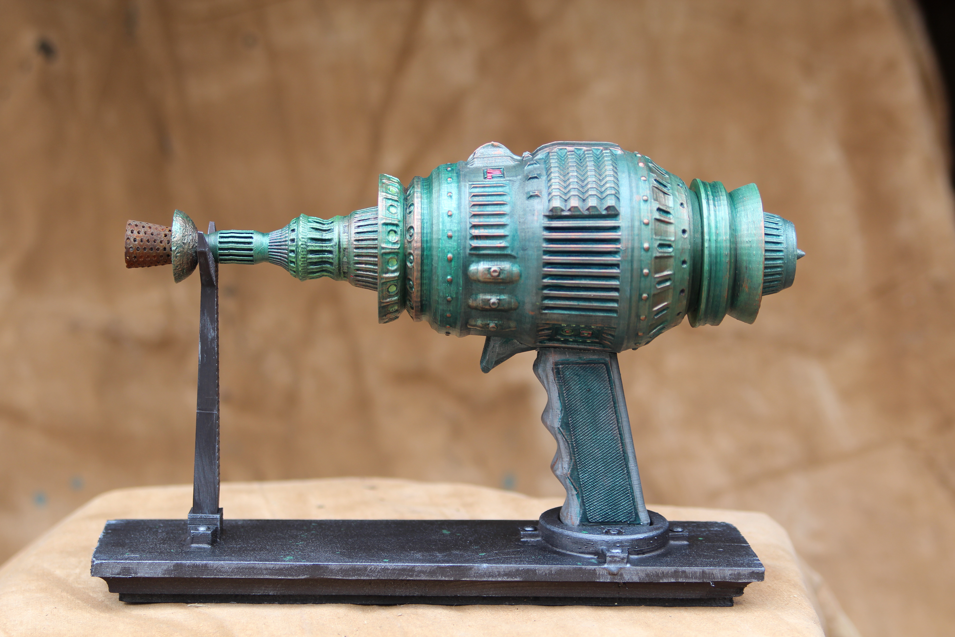 Uranus Raygun Painted V2