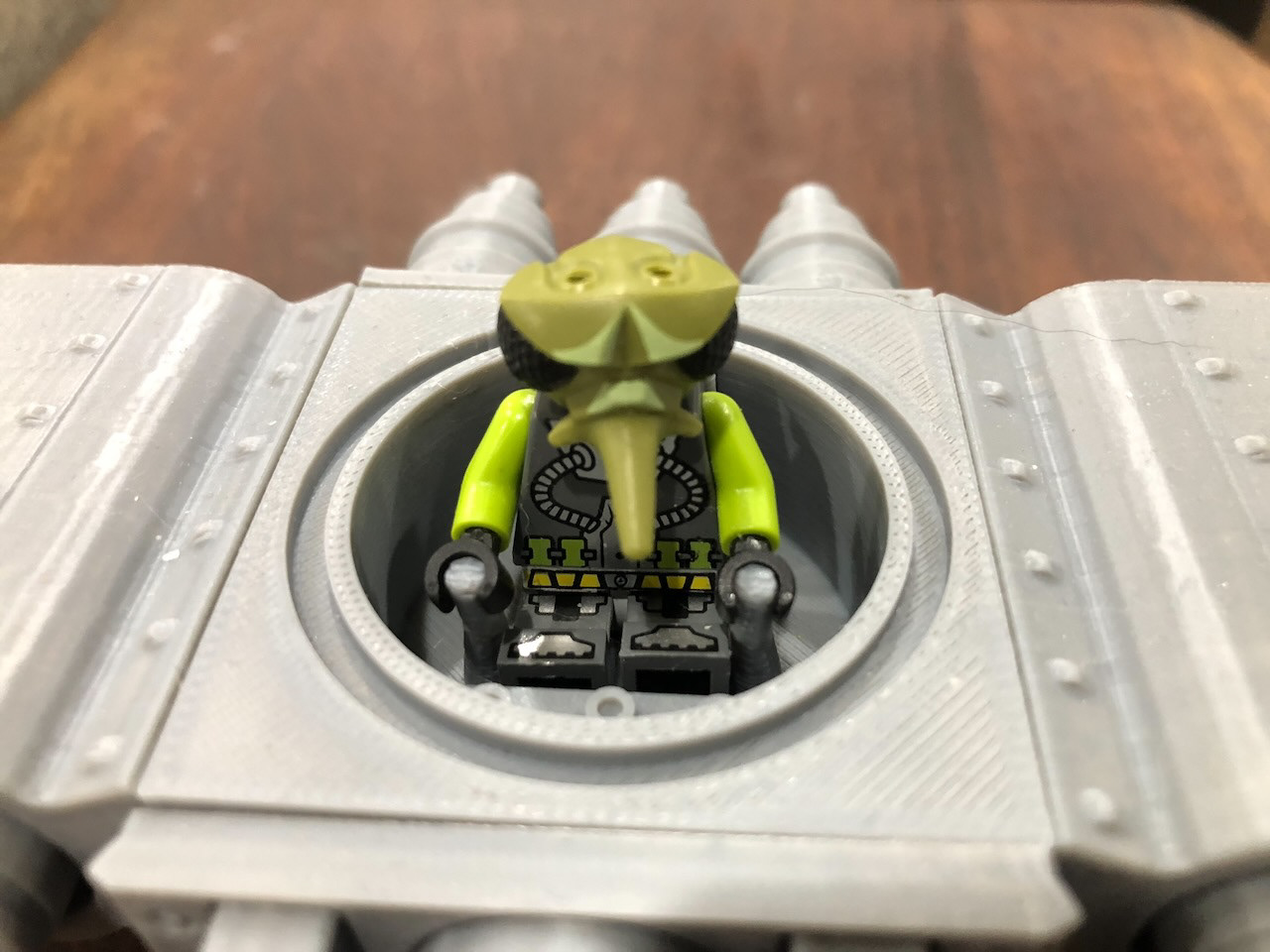 Bug Pilot Minifigure in Round Cockpit