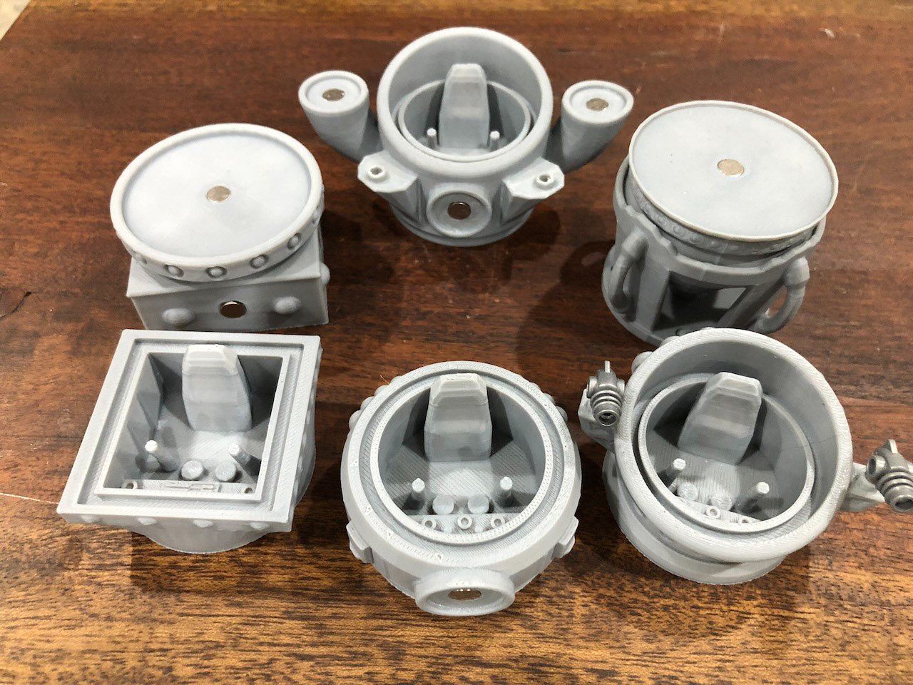Round Base with Magnets & Keys for Round Attachments