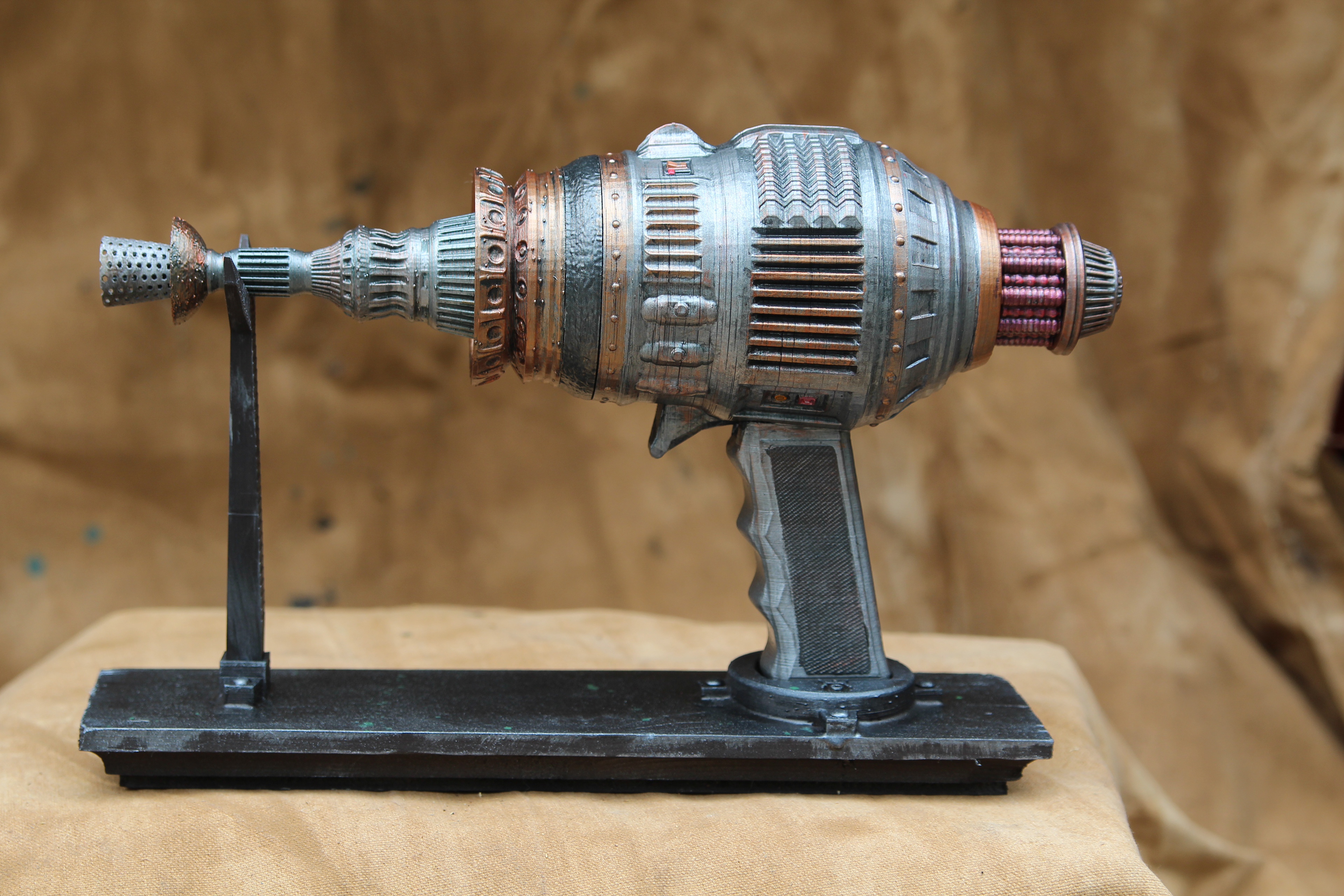 Uranus Raygun Painted V4