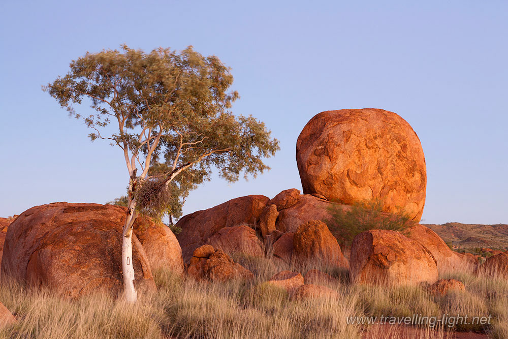 Dawn, Devil's Marbles