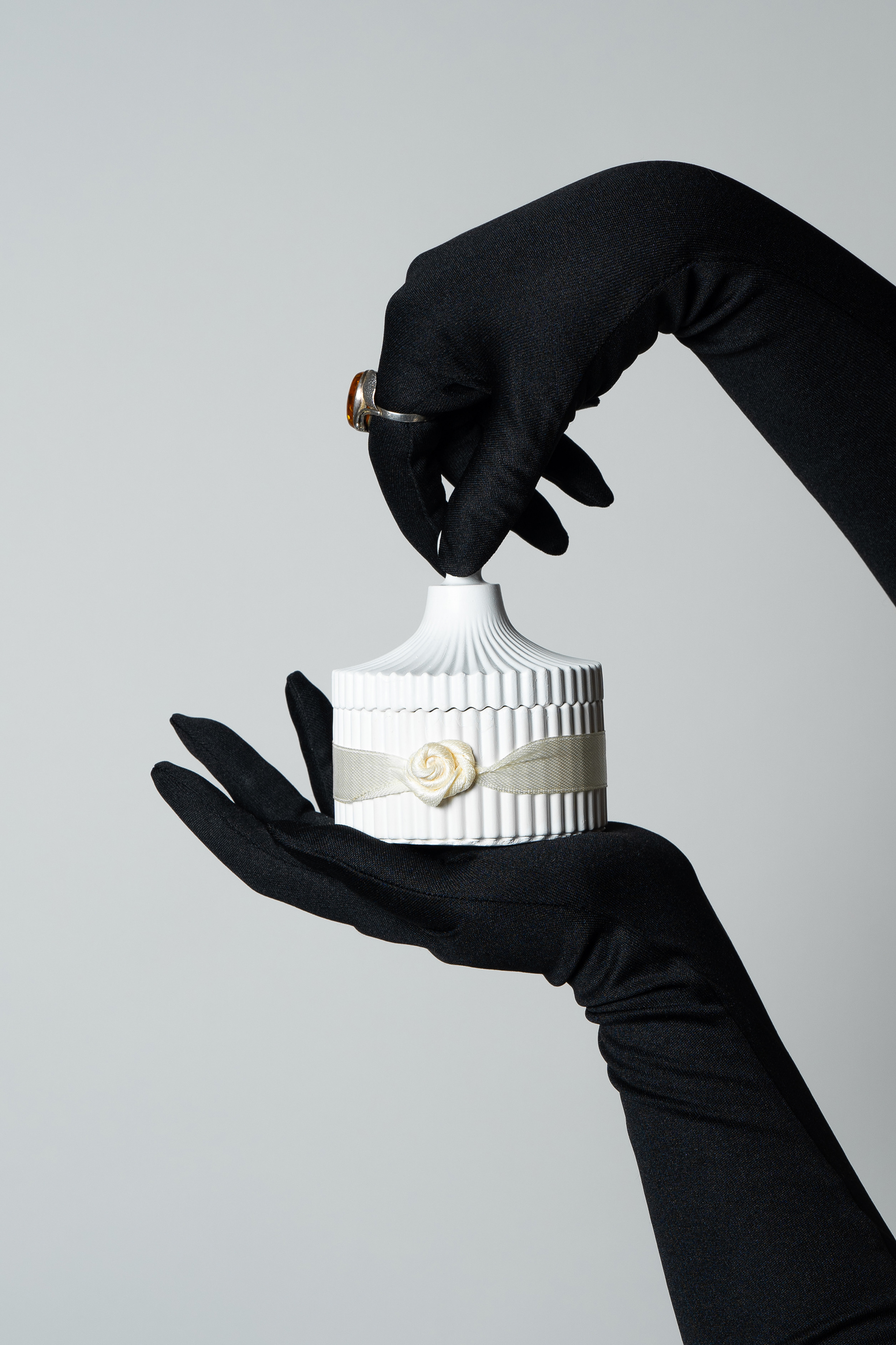 Brand ”CAPTIVE CANDLES”