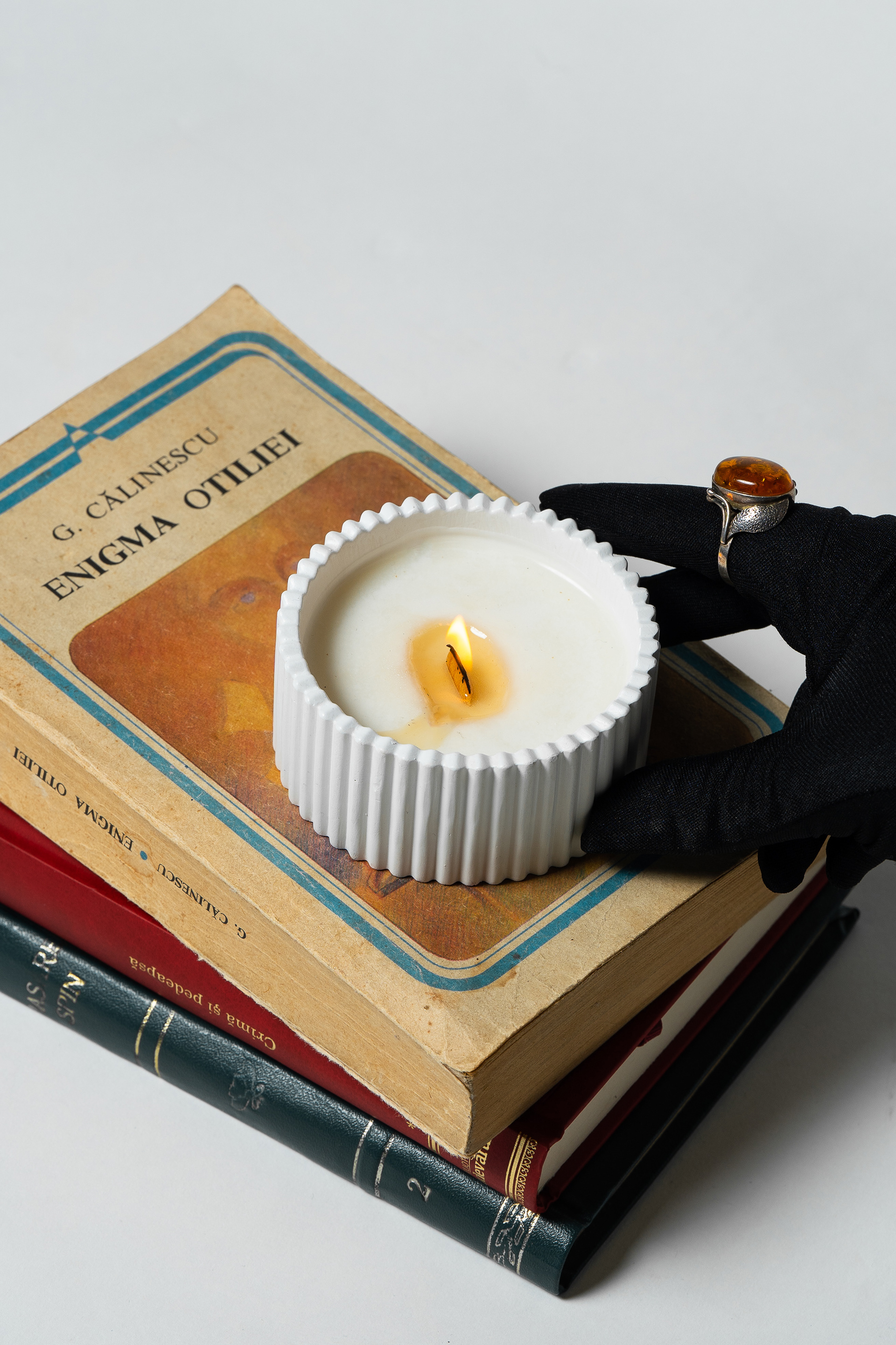 Brand ”CAPTIVE CANDLES”