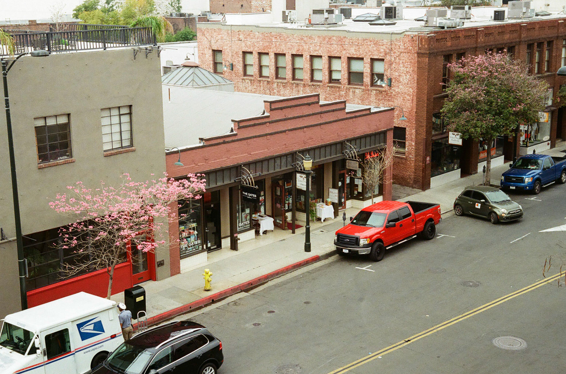 E Holly Street, Pasadena, CA