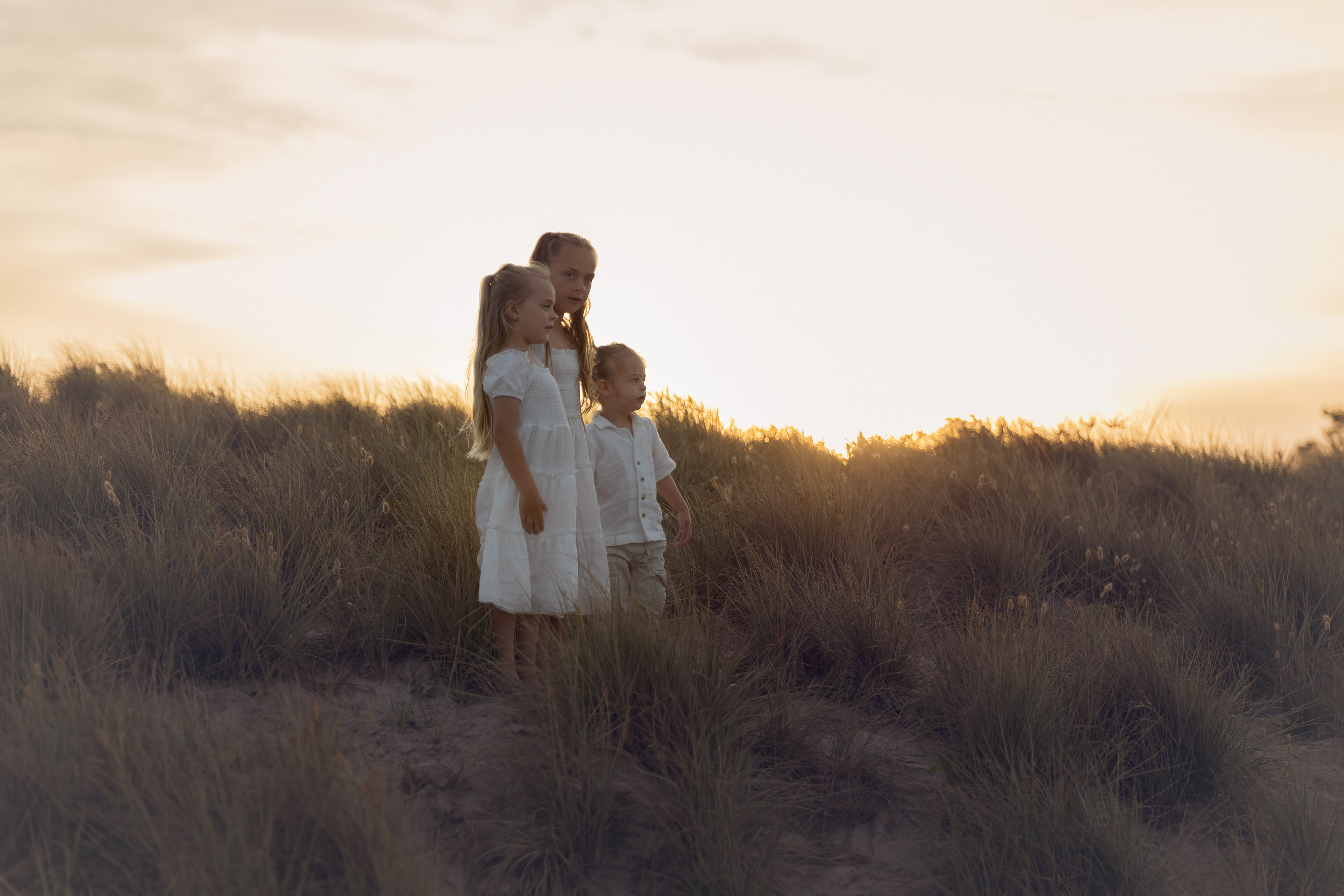 older baby milestone photography, family portraits Tauranga, cake smash photographer Tauranga, modern cake smash Papamoa, lifestyle beach family session, first year milestone collective, 6 month sitter session, toddler portrait studio