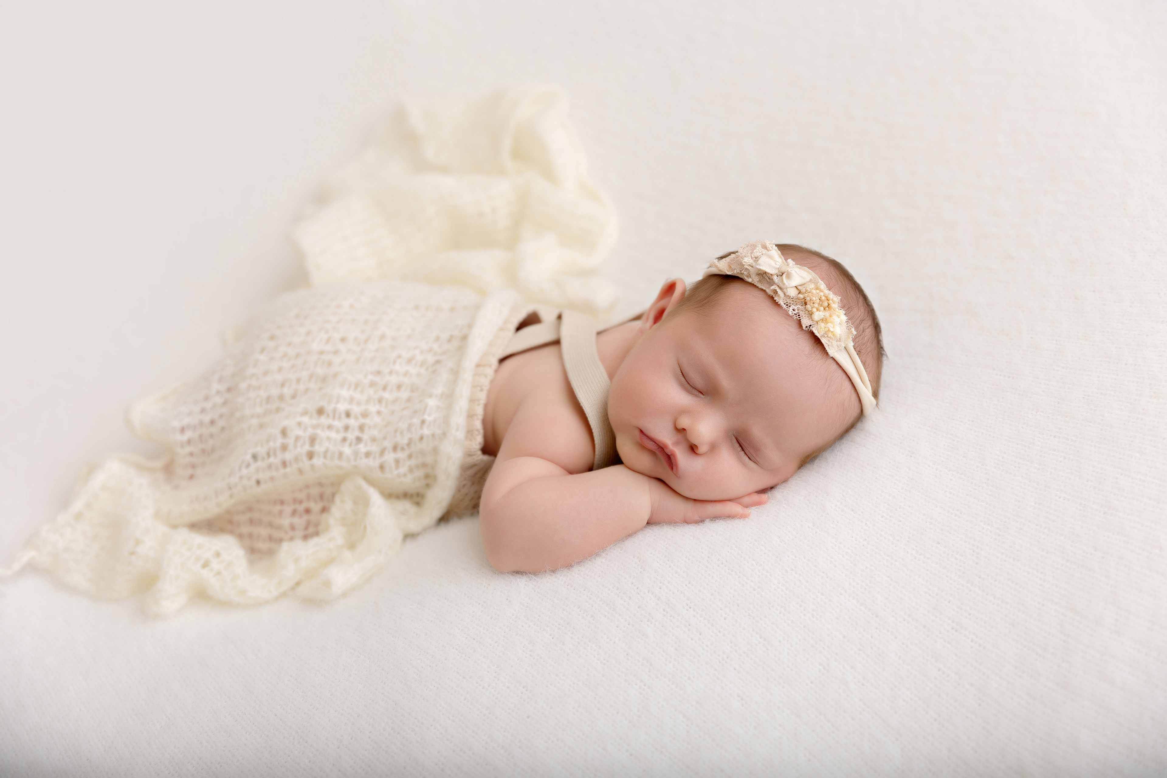 Papamoa newborn photographer, studio newborn photographer Tauranga, safe newborn photography, baby portrait studio Papamoa, baby led newborn photography, neutral newborn wraps, minimalist baby photos, tiny baby details photography