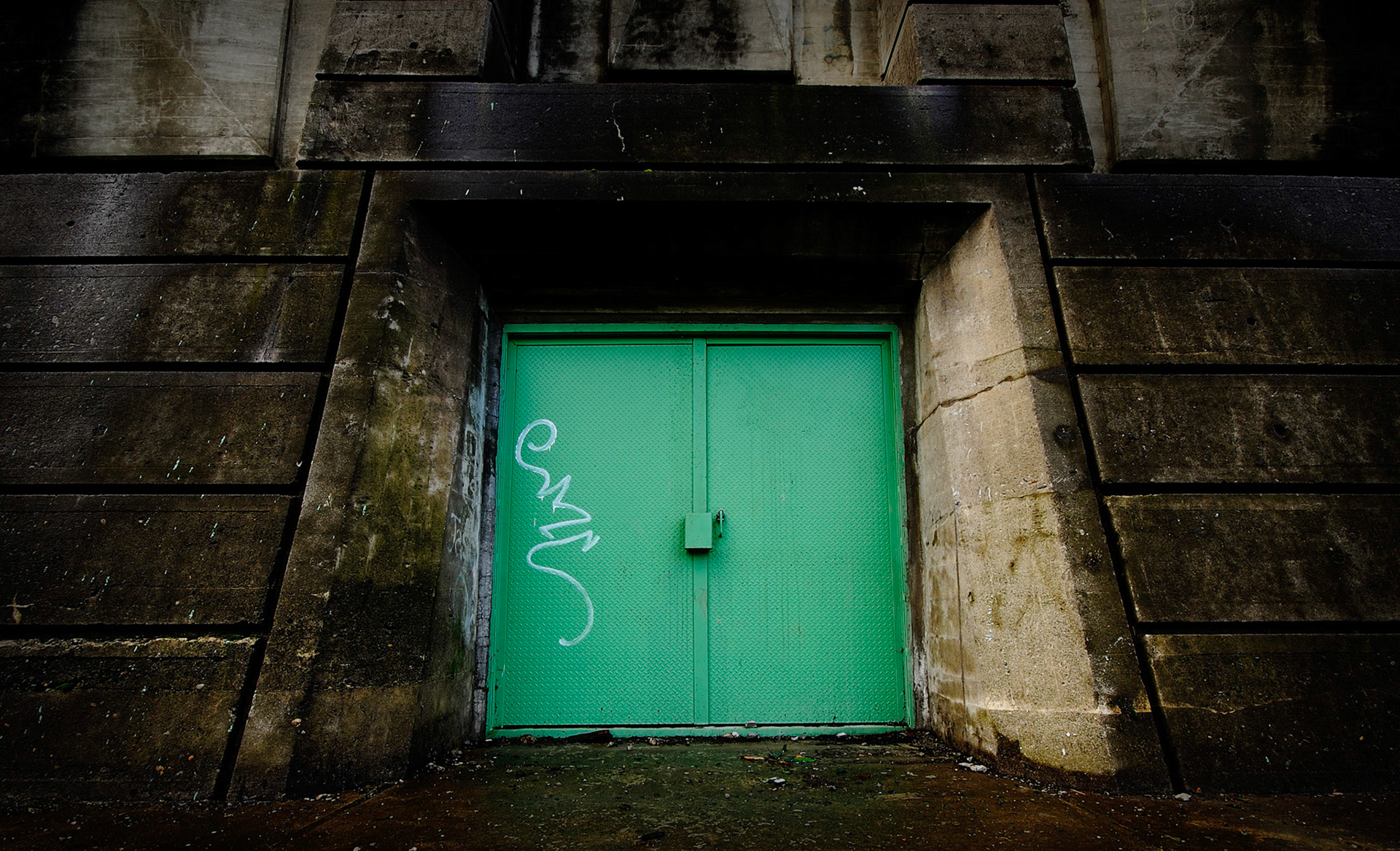 Lost, the second best drama on TV (behind 24), returns tonight. I saw this doorway underneath the St. Johns Bridge in north Portland and immediately thought of the “Losties” and all of the hatches they’ve uncovered. Don’t open it, you may be devoured by the black fog.