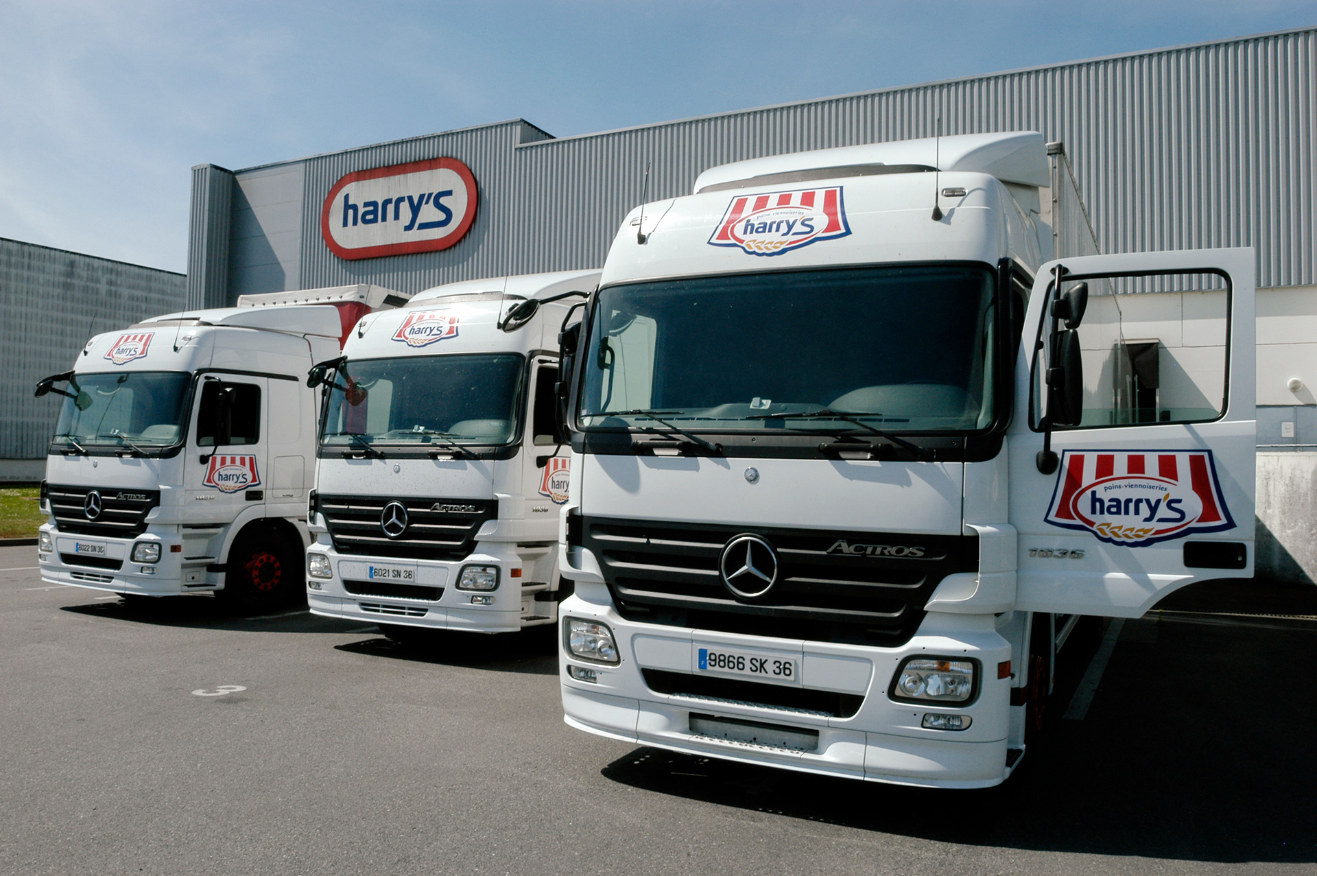 Delivery trucks at the loading docks of the original Harry's factory in Châteauroux.