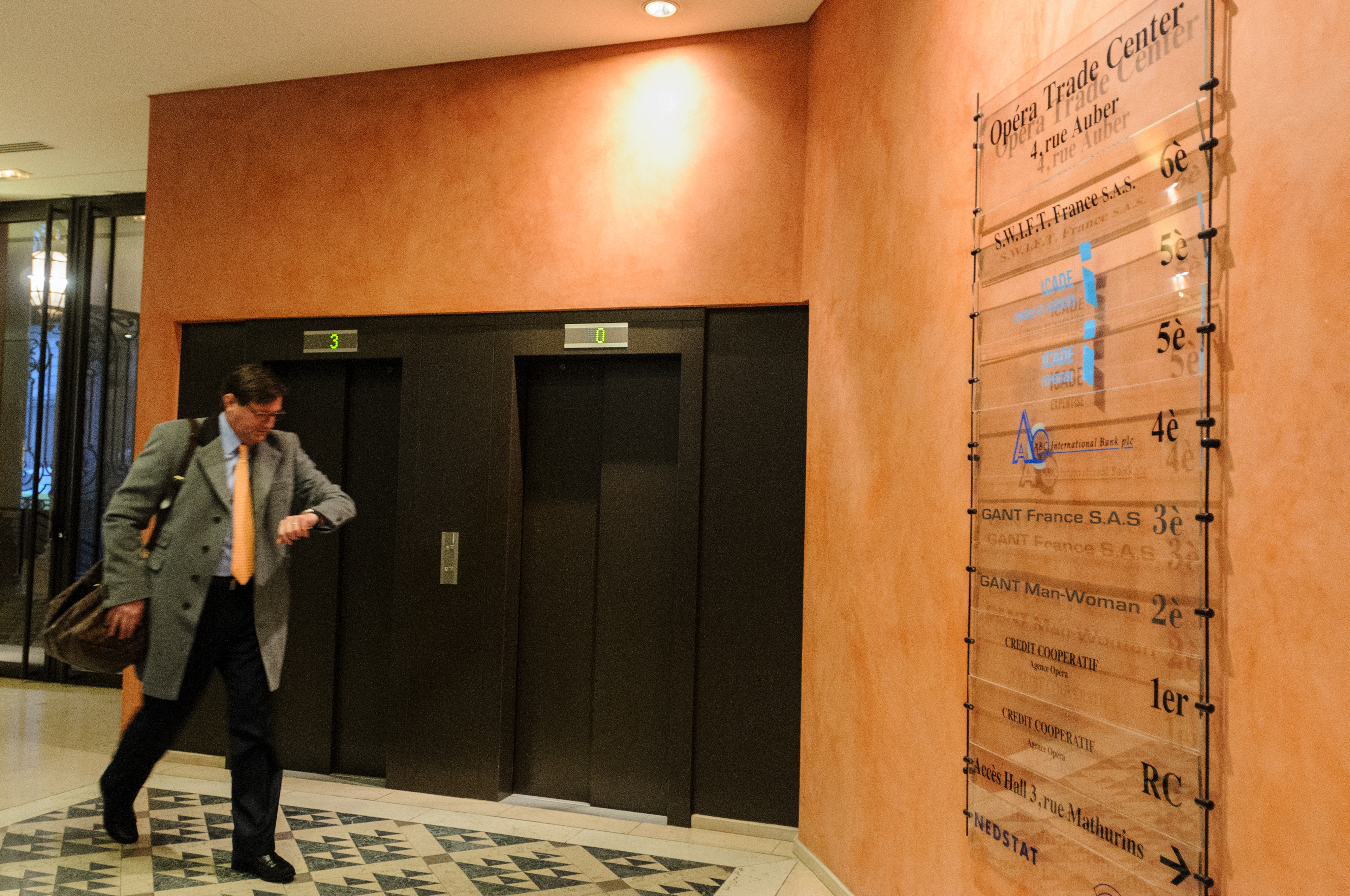 Yves Maas, head of international operations at Crédit Suisse Zurich, travels to Paris for a meeting at the SWIFT offices.