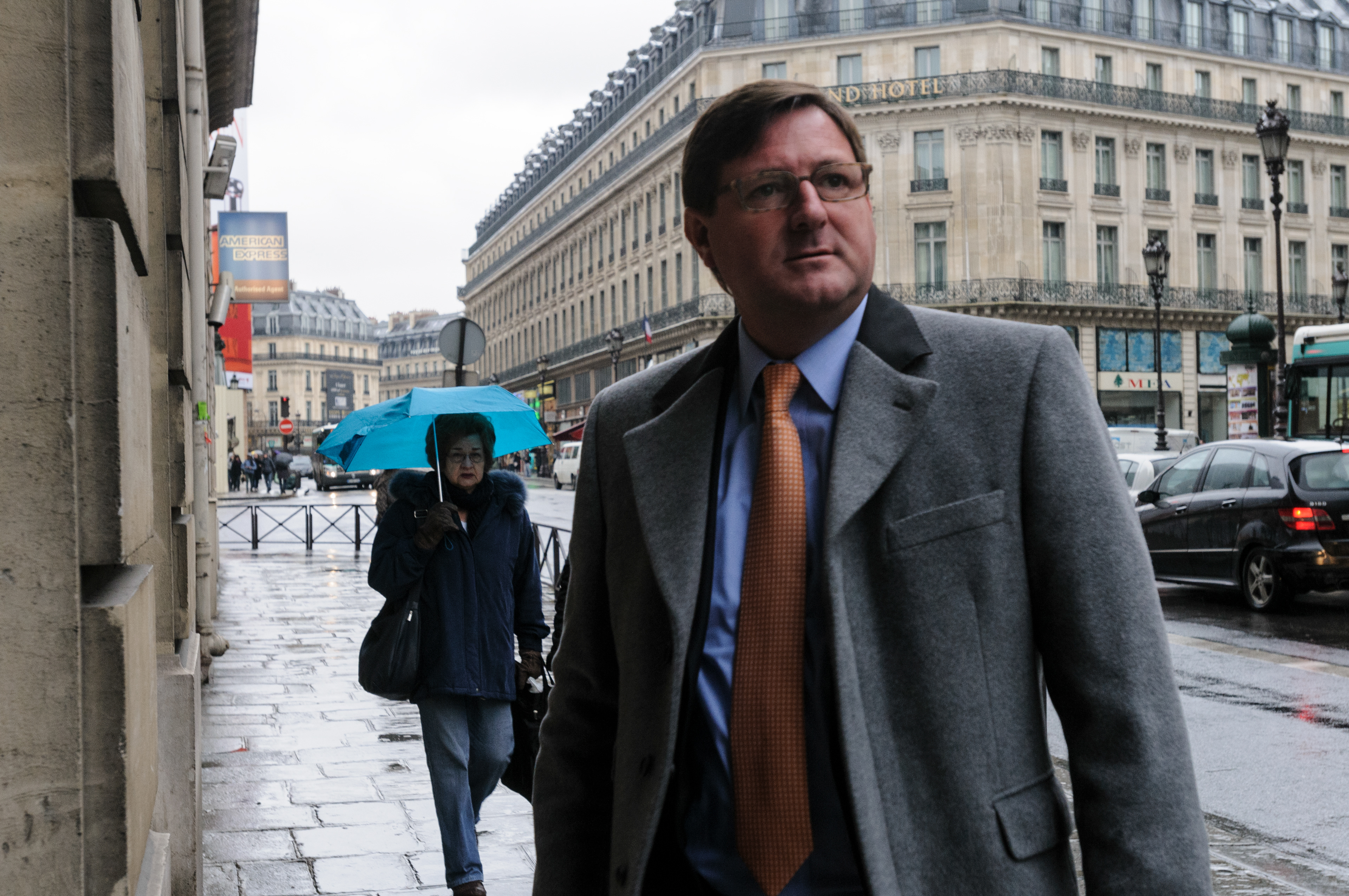 Yves Maas, head of international operations at Crédit Suisse Zurich, travels to Paris for a meeting at the SWIFT offices.