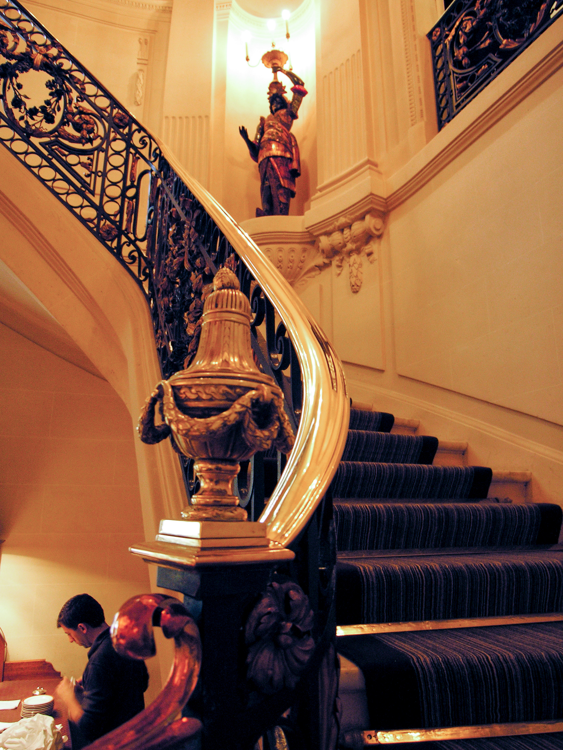Le Taillevent restaurant at 15 rue Lamennais, Paris 8ème has been awarded two stars in the prestigious Michelin guide.